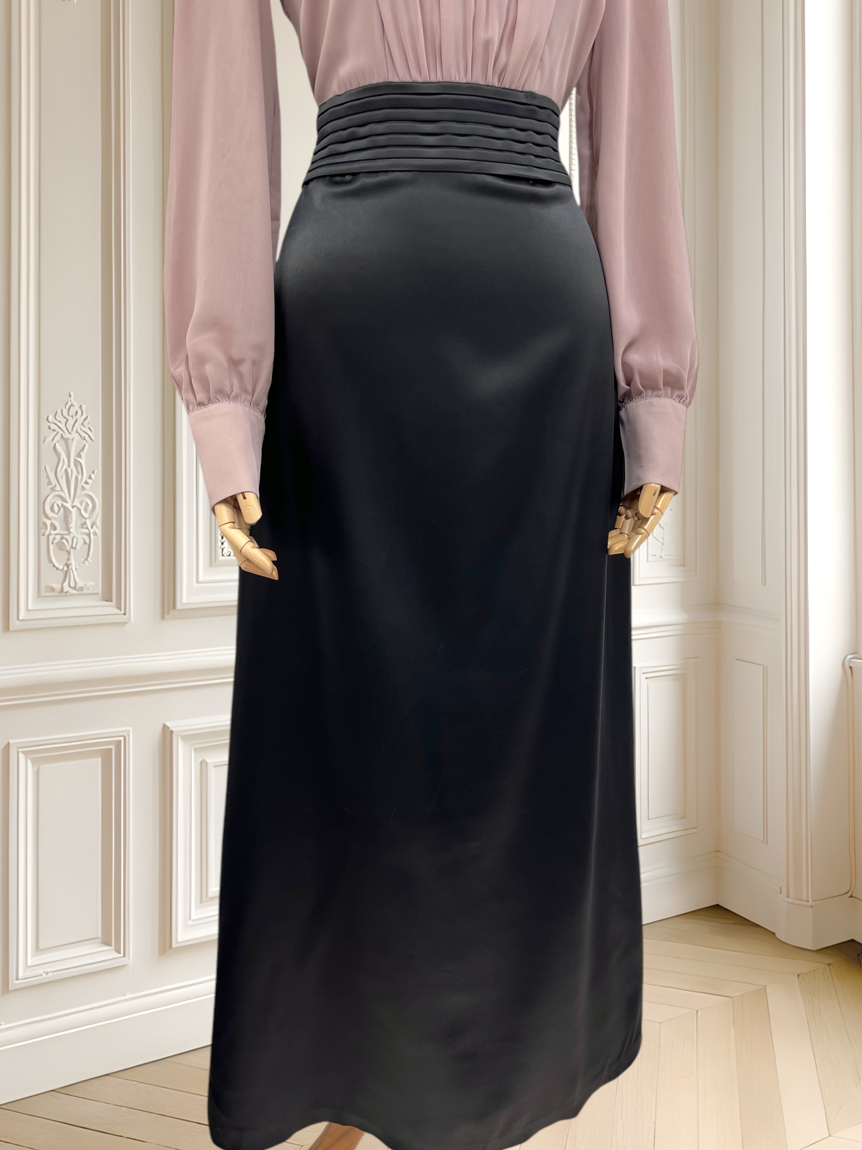 Rochie elegantă satinată mărimea M