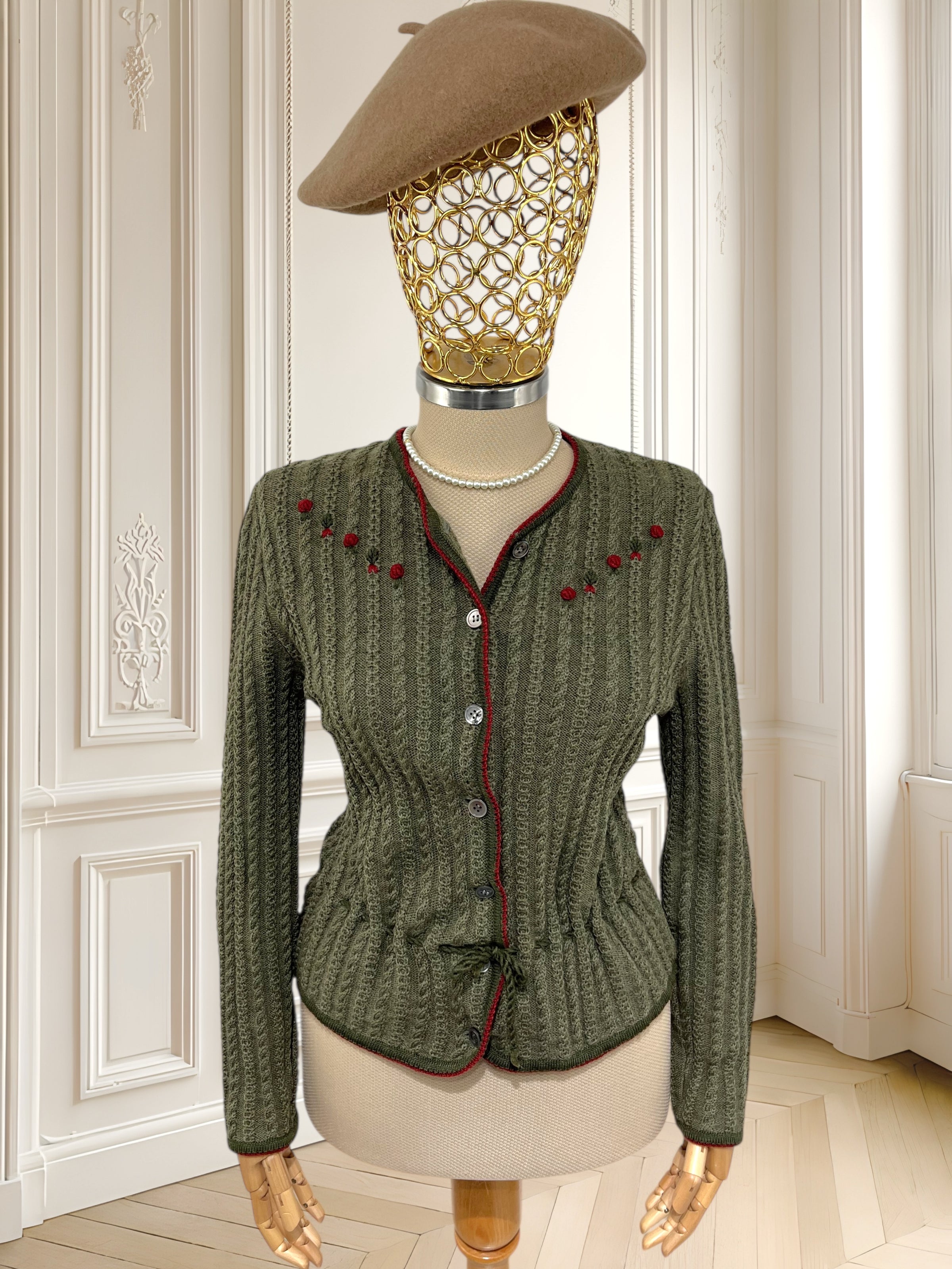 Cardigan vintage din lână pură potrivit pentru S/M
