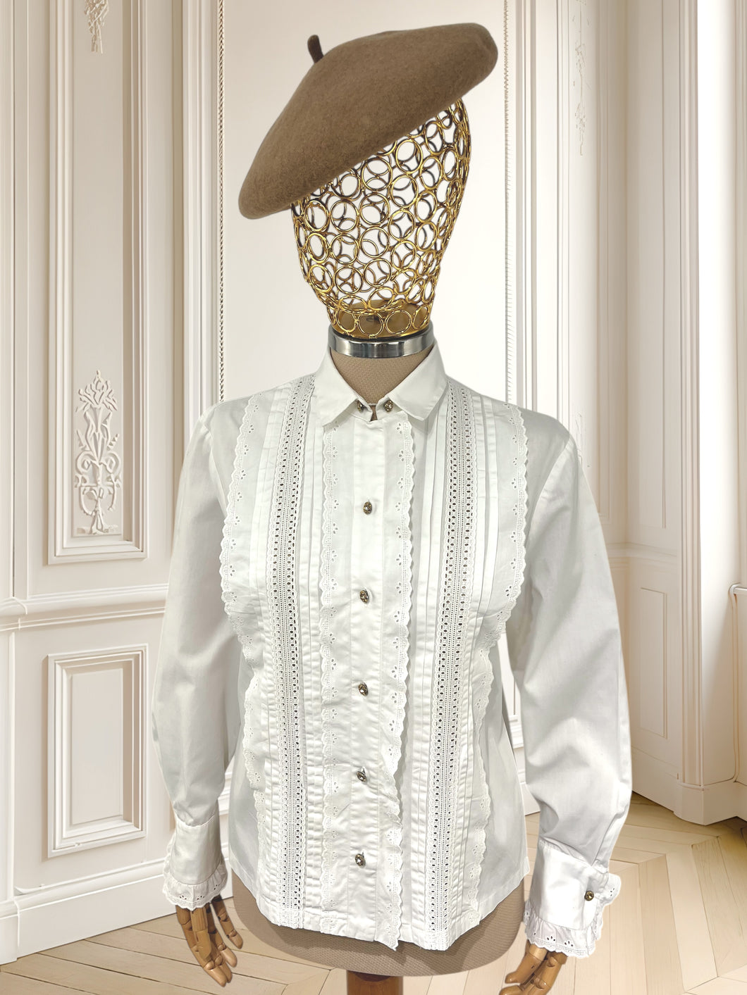 Cămașă vintage albă cu butoni potrivită pentru M/L