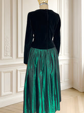 Încarcă imaginea în vizualizatorul Galerie, Rochie vintage elegantă mărimea M
