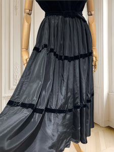 Rochie vintage lucrată manual mărimea M