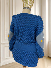 Încarcă imaginea în vizualizatorul Galerie, Cardigan din lână lucrat manual mărimea M

