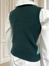 Încarcă imaginea în vizualizatorul Galerie, Vestă vintage din lână pură mărimea S
