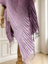 Încarcă imaginea în vizualizatorul Galerie, Șal plisat cu franjuri
