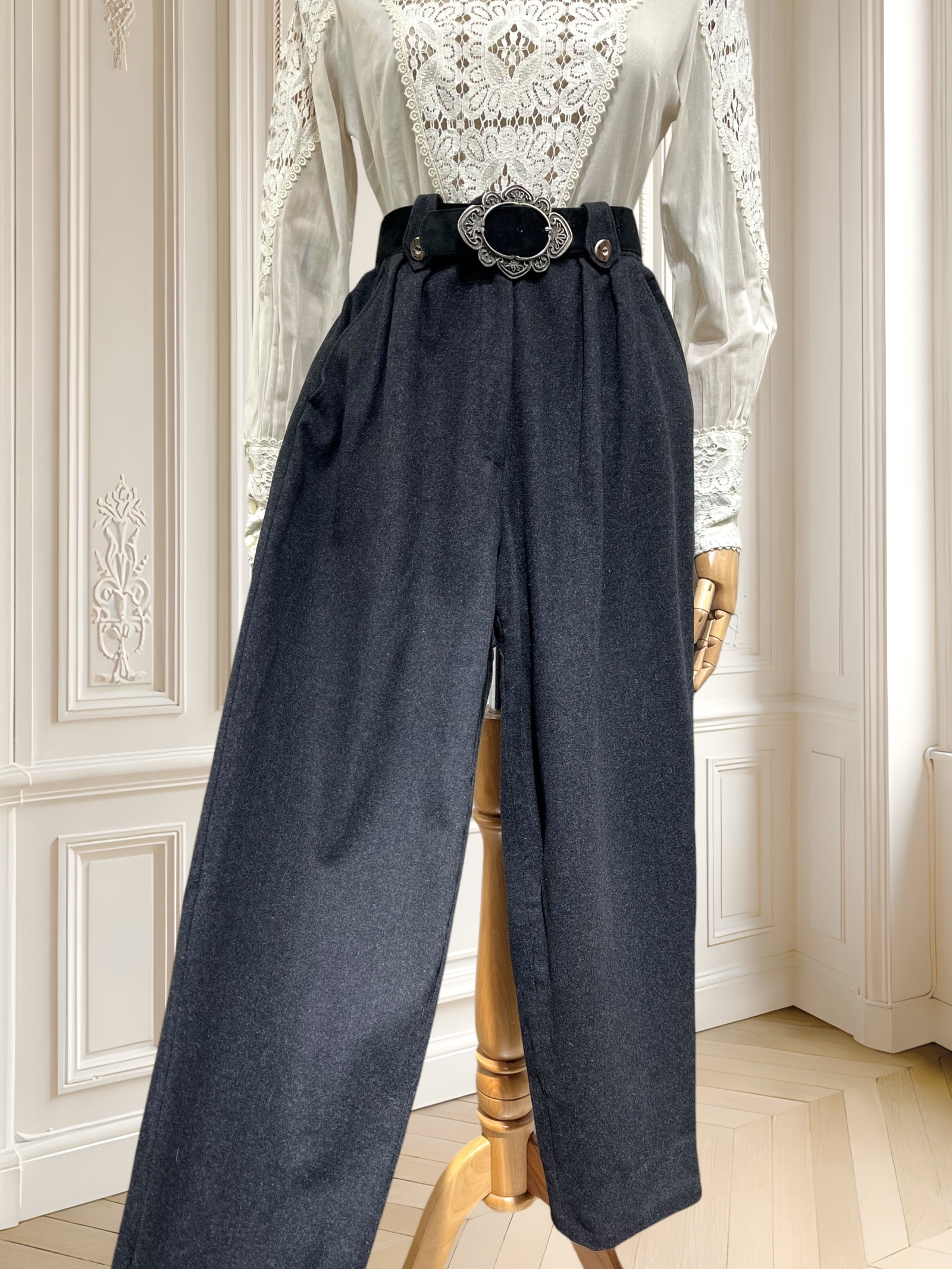 Pantaloni vintage din lână potriviți pentru S/M