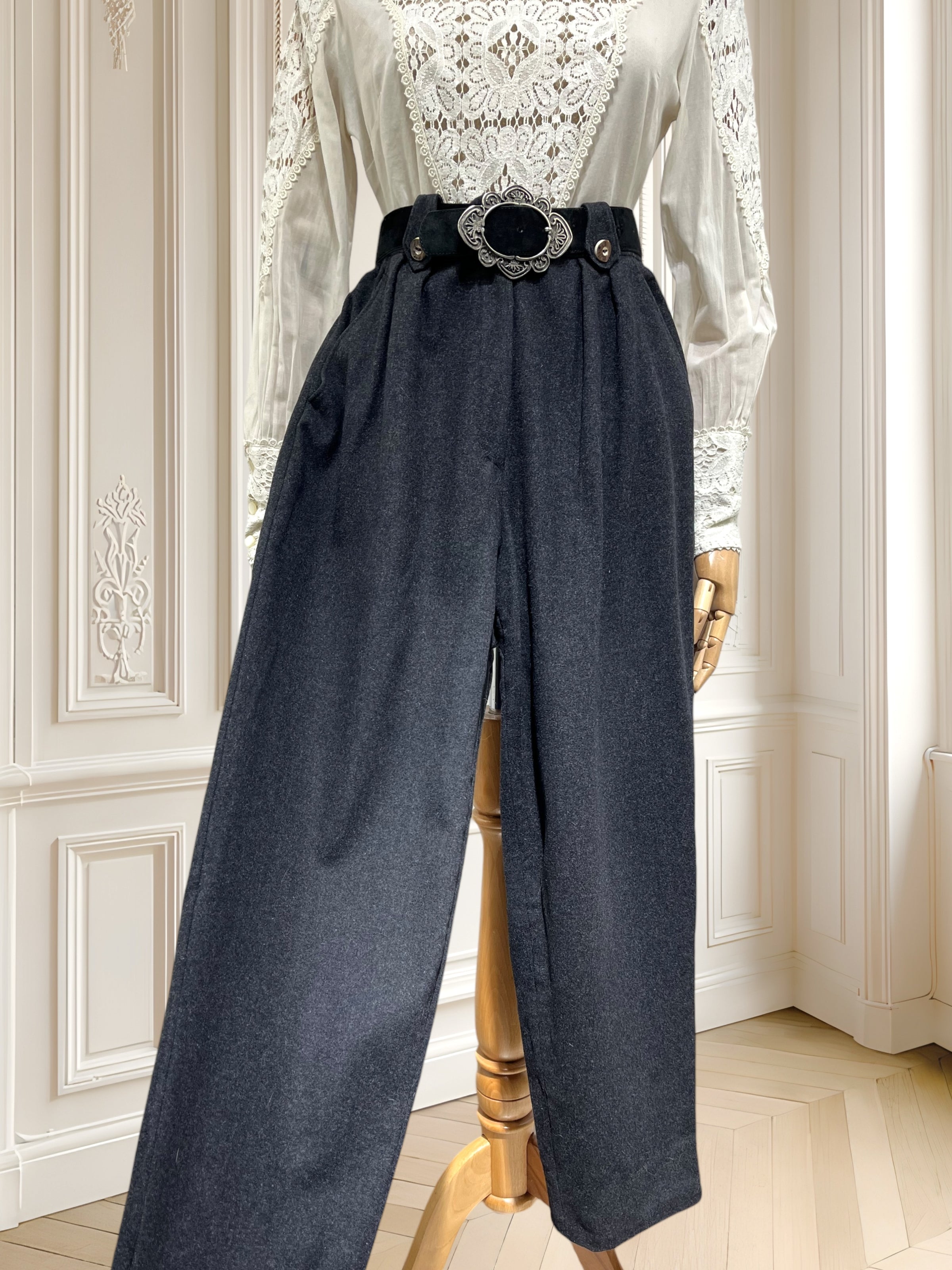 Pantaloni vintage din lână potriviți pentru S/M
