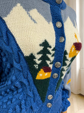 Încarcă imaginea în vizualizatorul Galerie, Cardigan din lână lucrat manual mărimea M
