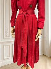Încarcă imaginea în vizualizatorul Galerie, Rochie vintage din mătase și lână pură mărimea S
