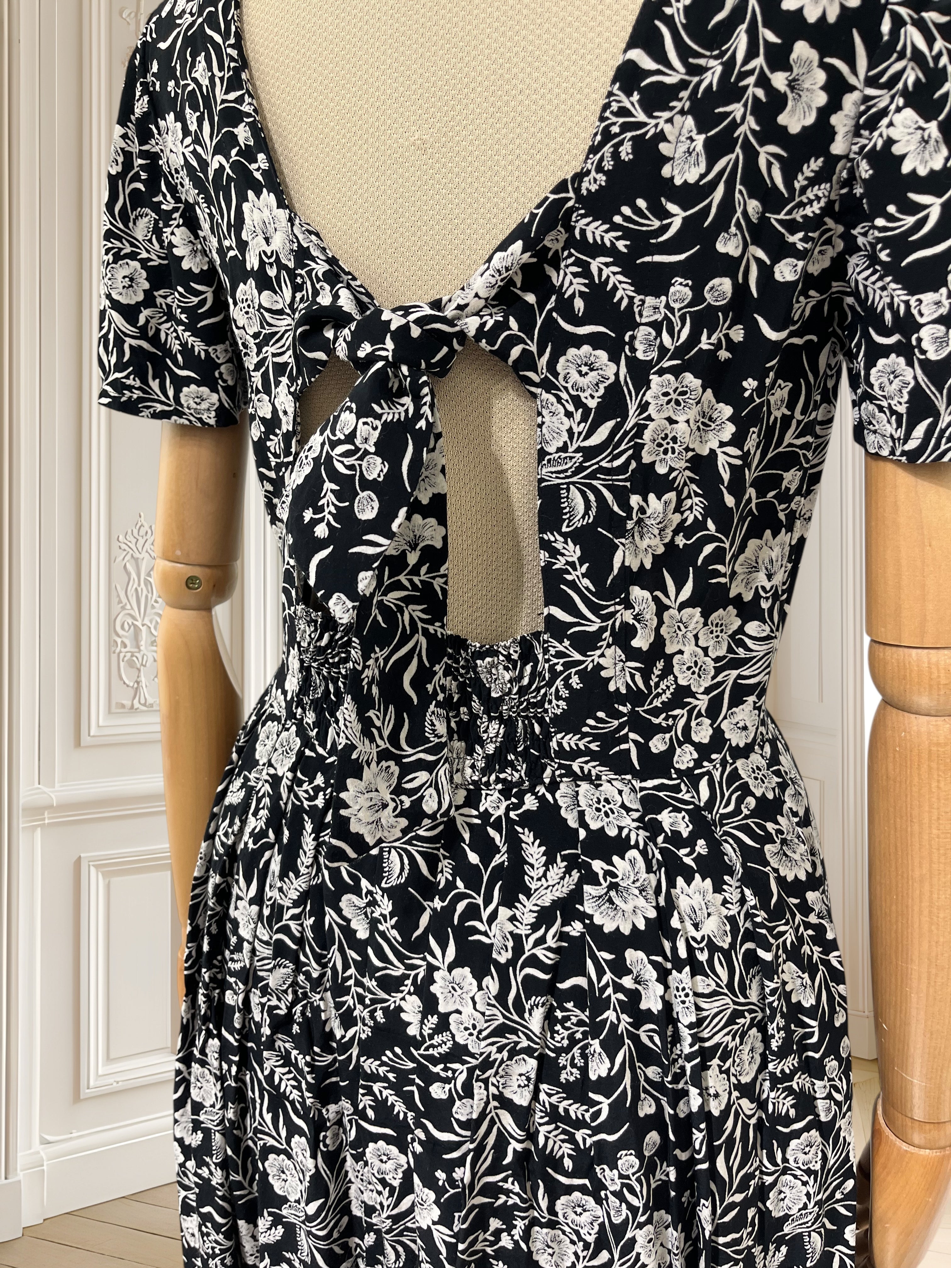 Rochie vintage din vâscoză potrivită pentru S/M