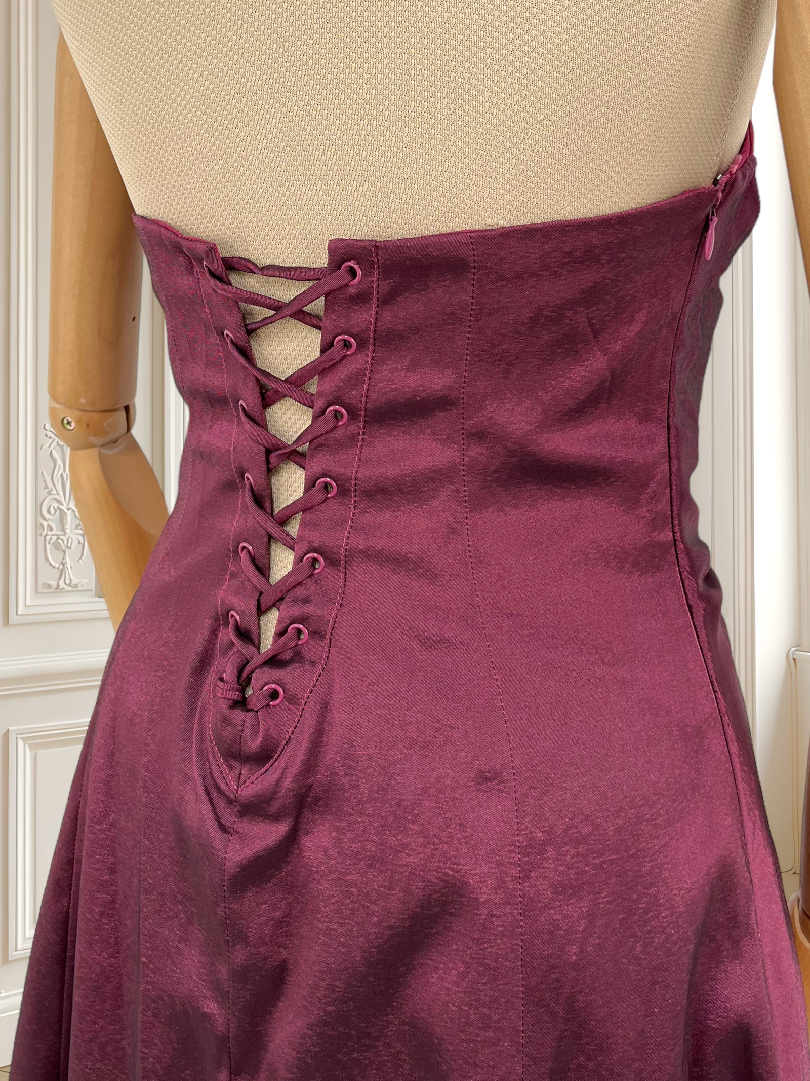 Rochie satinată cu corset mărimea S