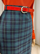 Încarcă imaginea în vizualizatorul Galerie, Fustă vintage din lână pură mărimea L
