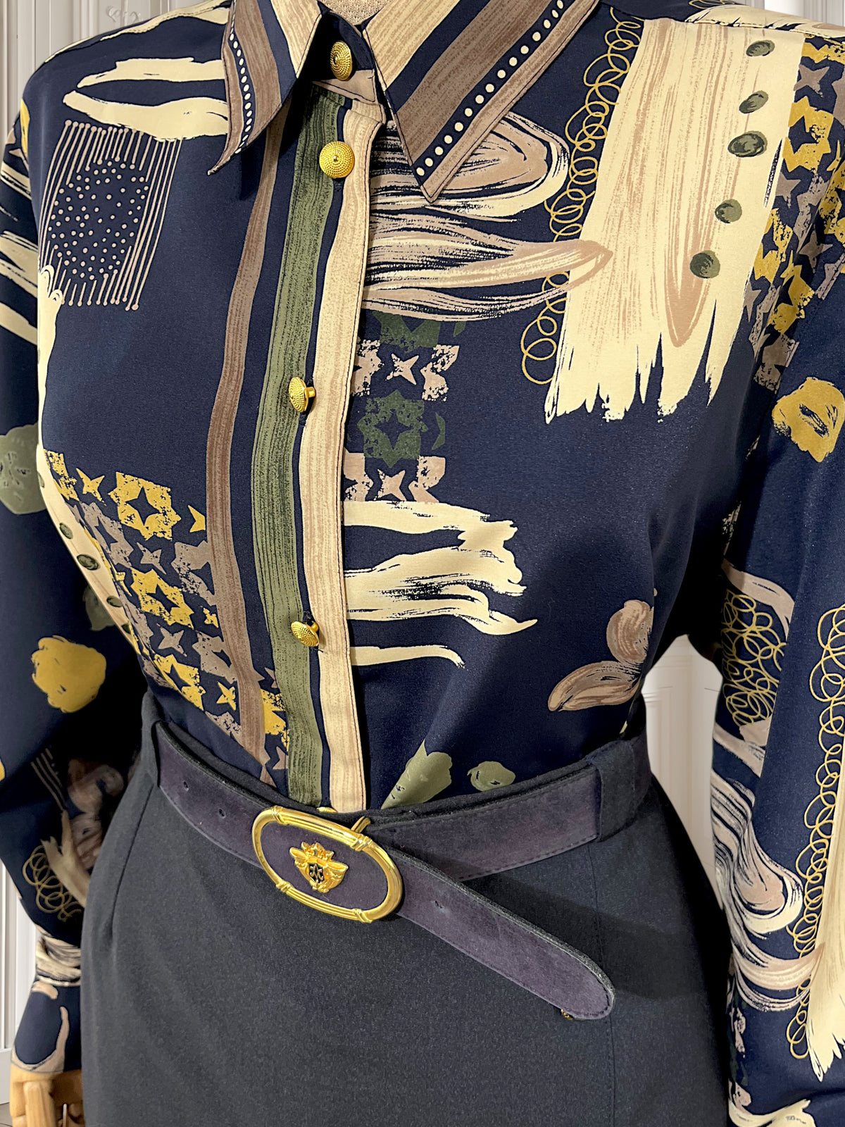 Cămașă vintage bleumarin cu nasturi aurii mărimea XL