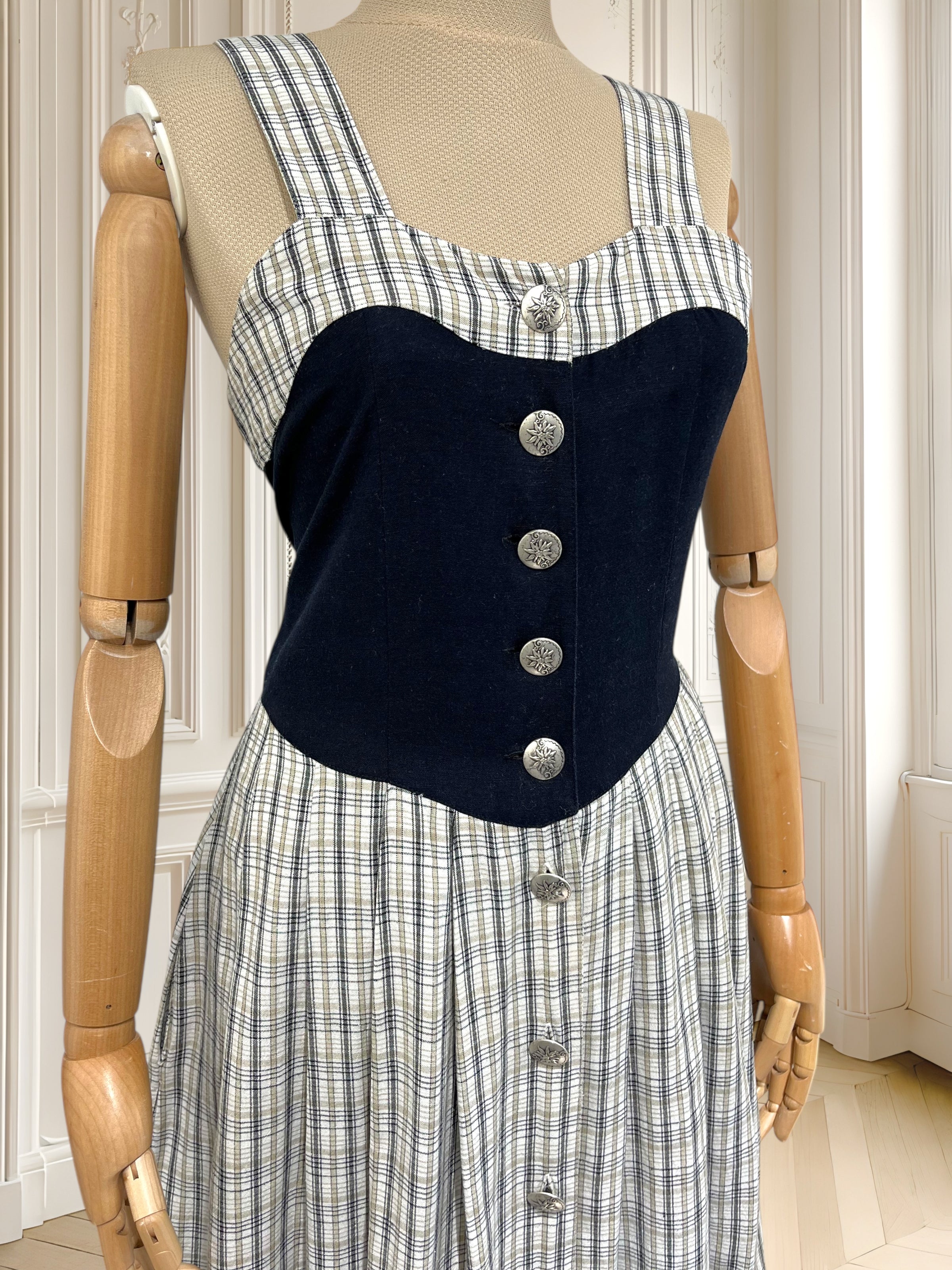 Rochie vintage din amestec de in mărimea M