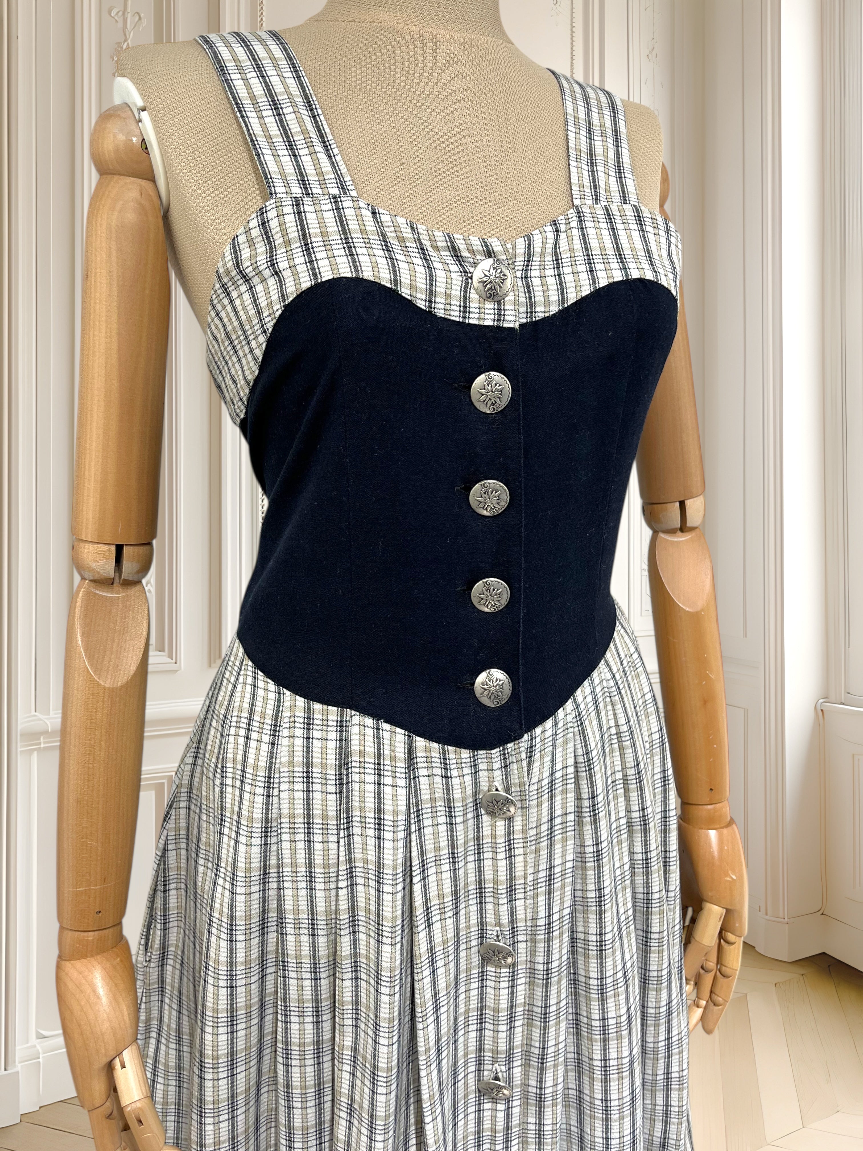Rochie vintage din amestec de in mărimea M