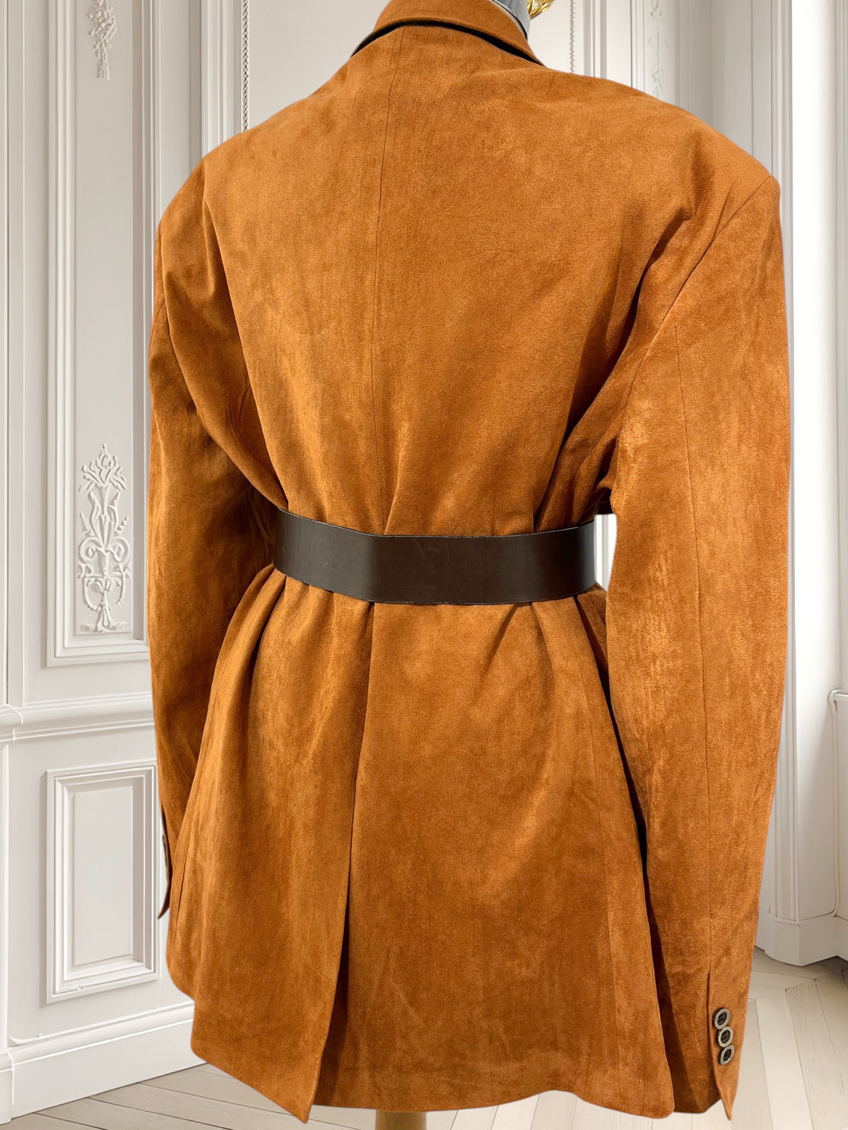Sacou masculin cu aspect de piele întoarsă mărimea XL