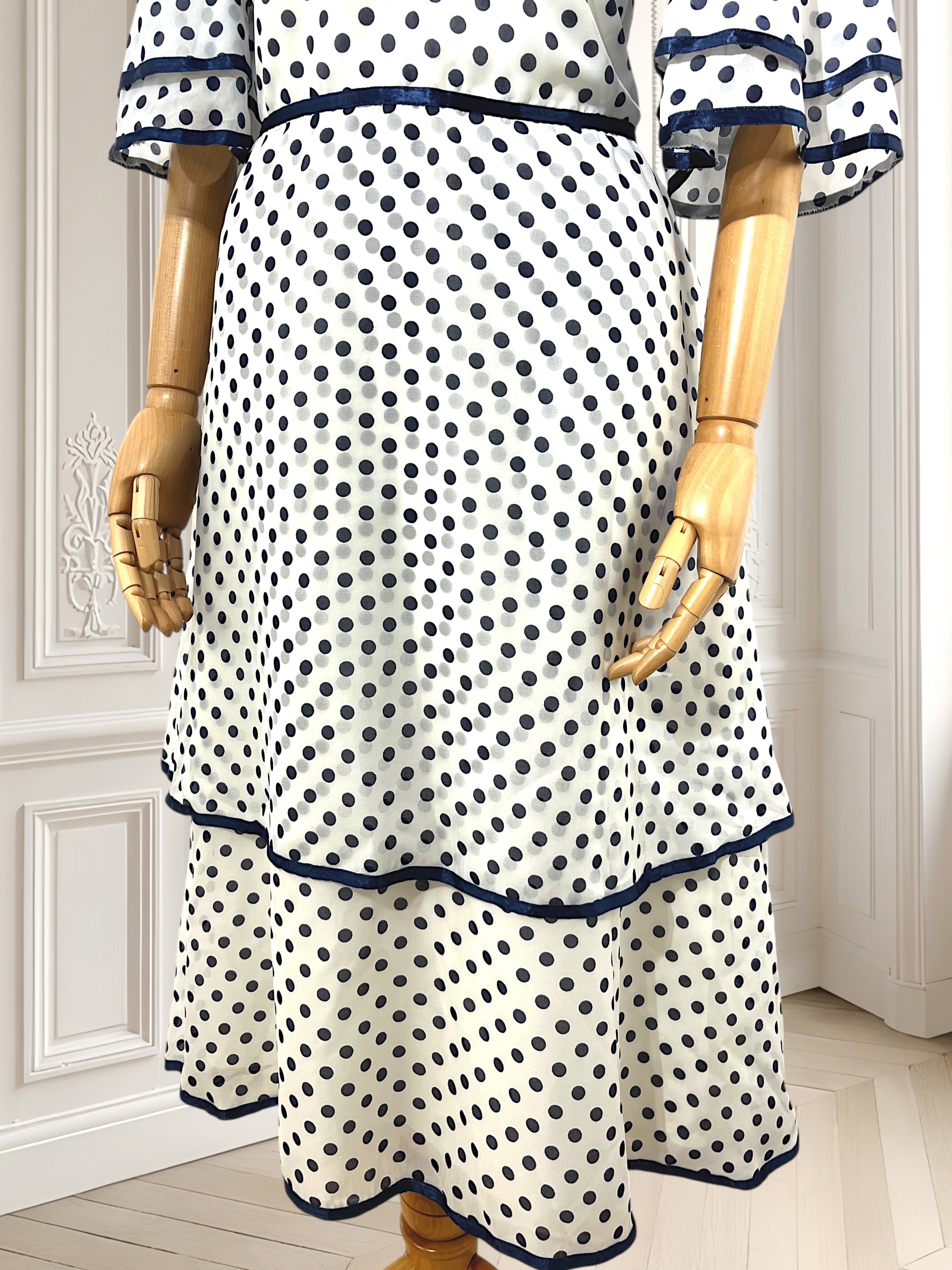 Rochie vintage cu buline mărimea M