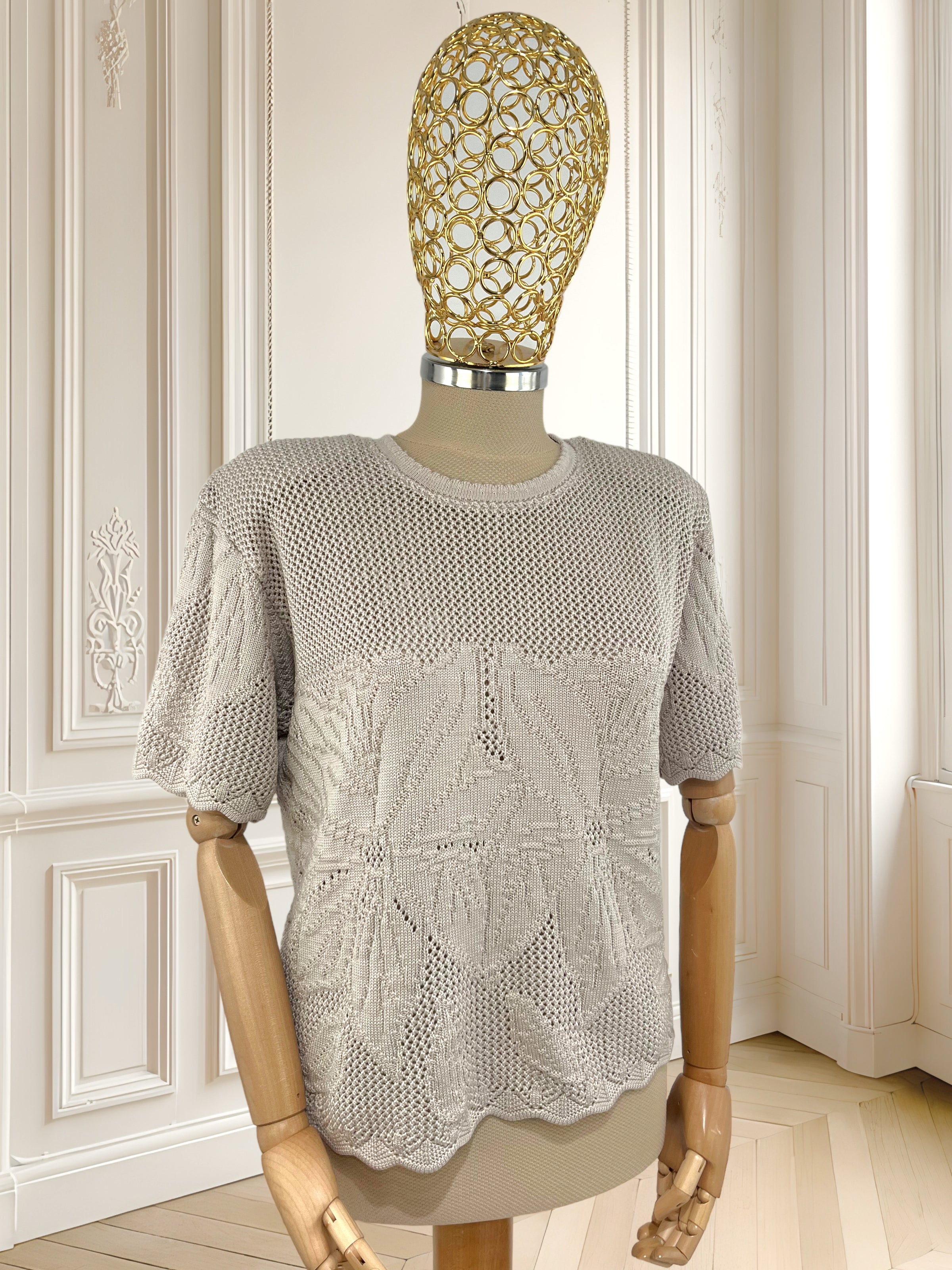 Tricou crem brodat mărimea M