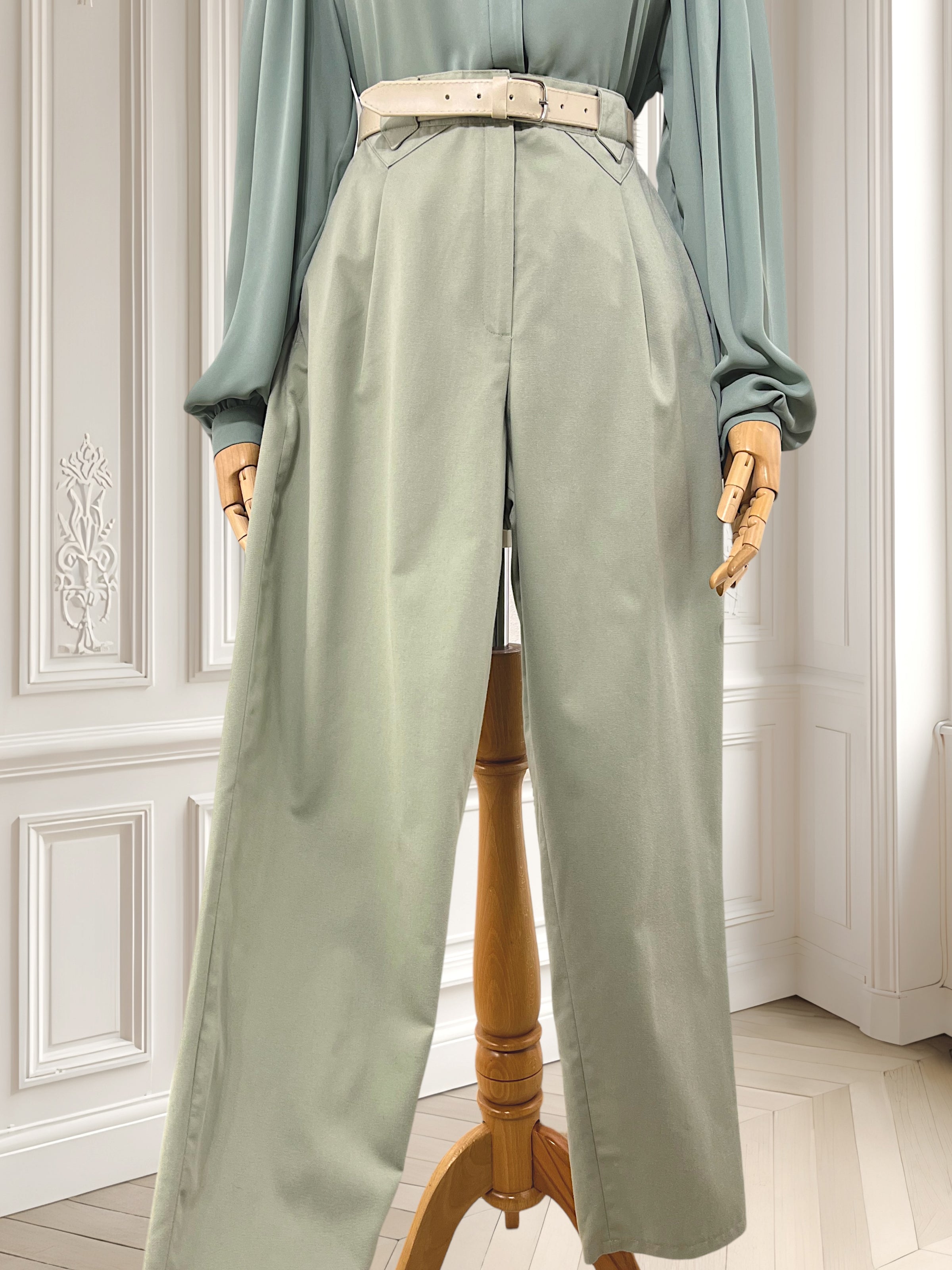 Pantaloni cu talie înaltă mărimea S