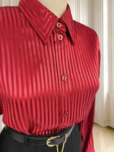 Încarcă imaginea în vizualizatorul Galerie, Cămașă vintage cu dungi satinate mărimea XL
