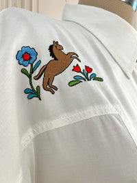 Cămașă vintage cu detalii brodate potrivită pentru L/XL