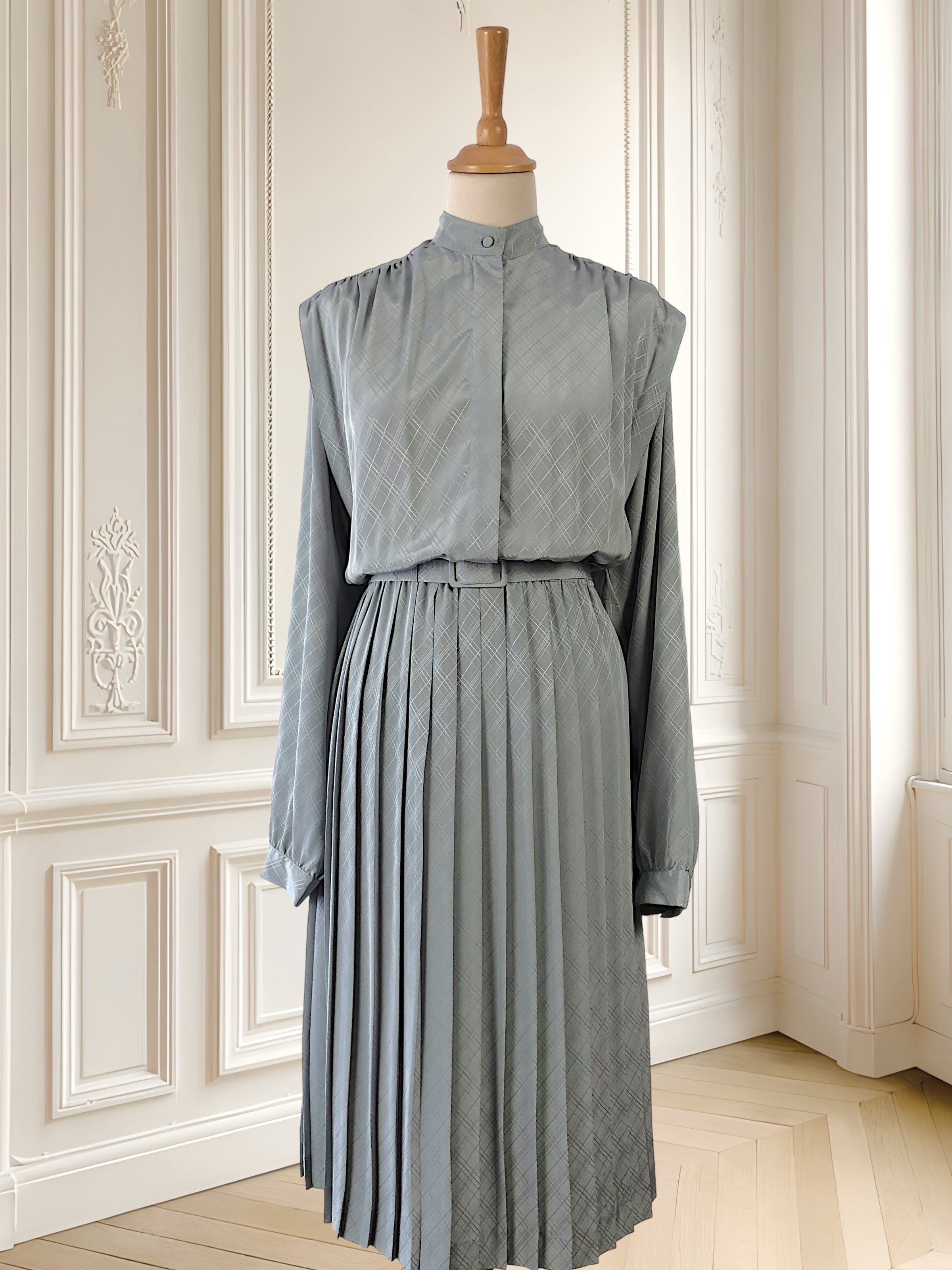Rochie vintage cu pliuri mărimea L