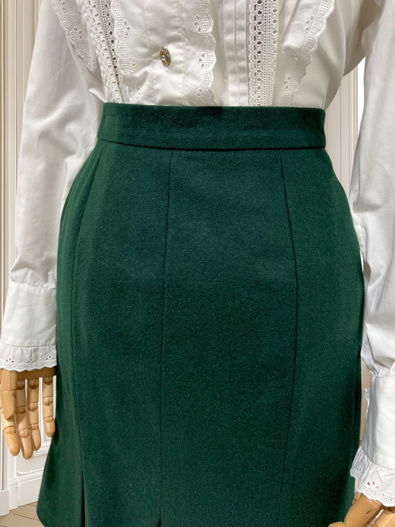 Fustă vintage din lână extrafină de merino mărimea M