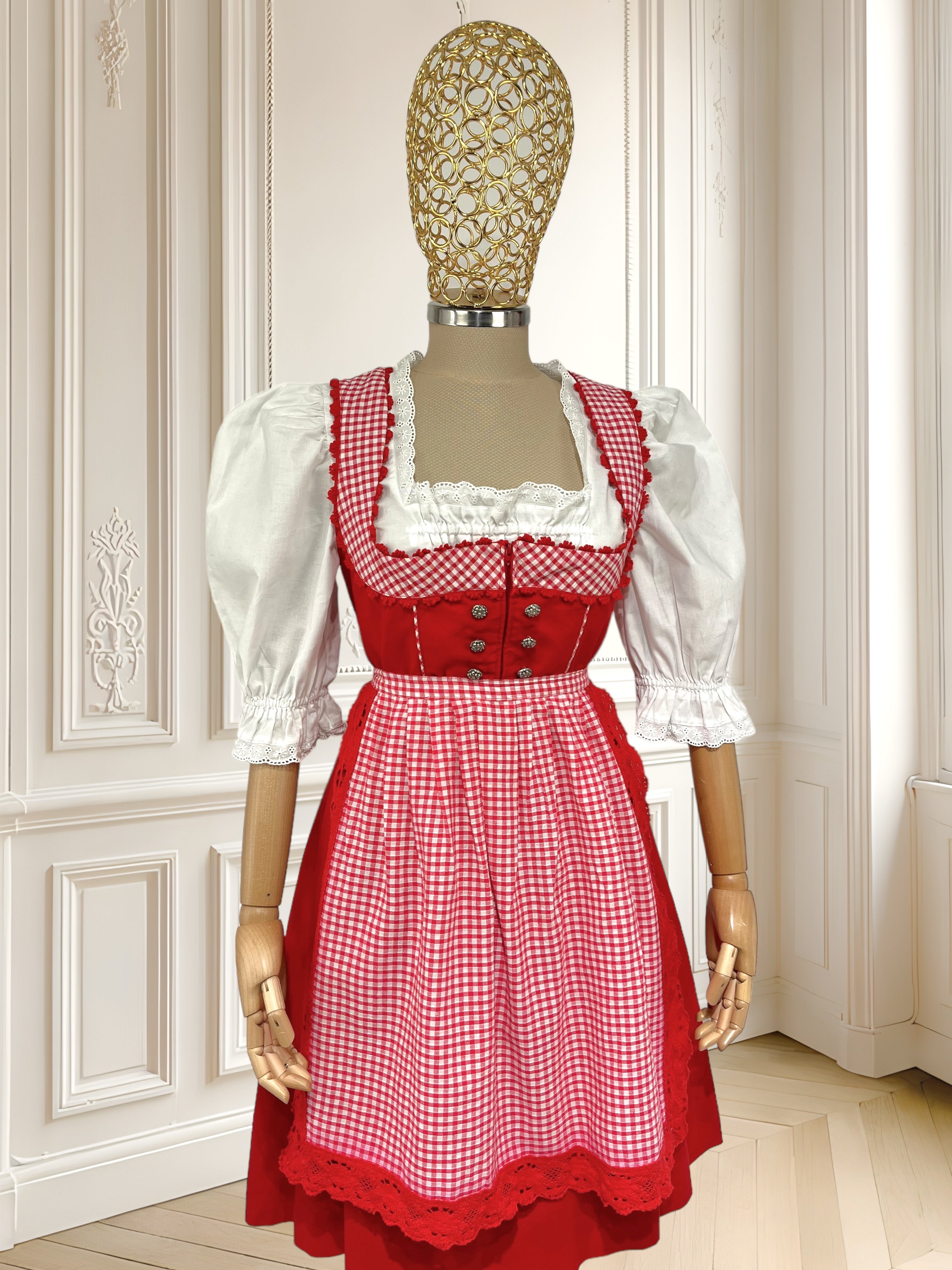 Rochie bavareză mărimea M