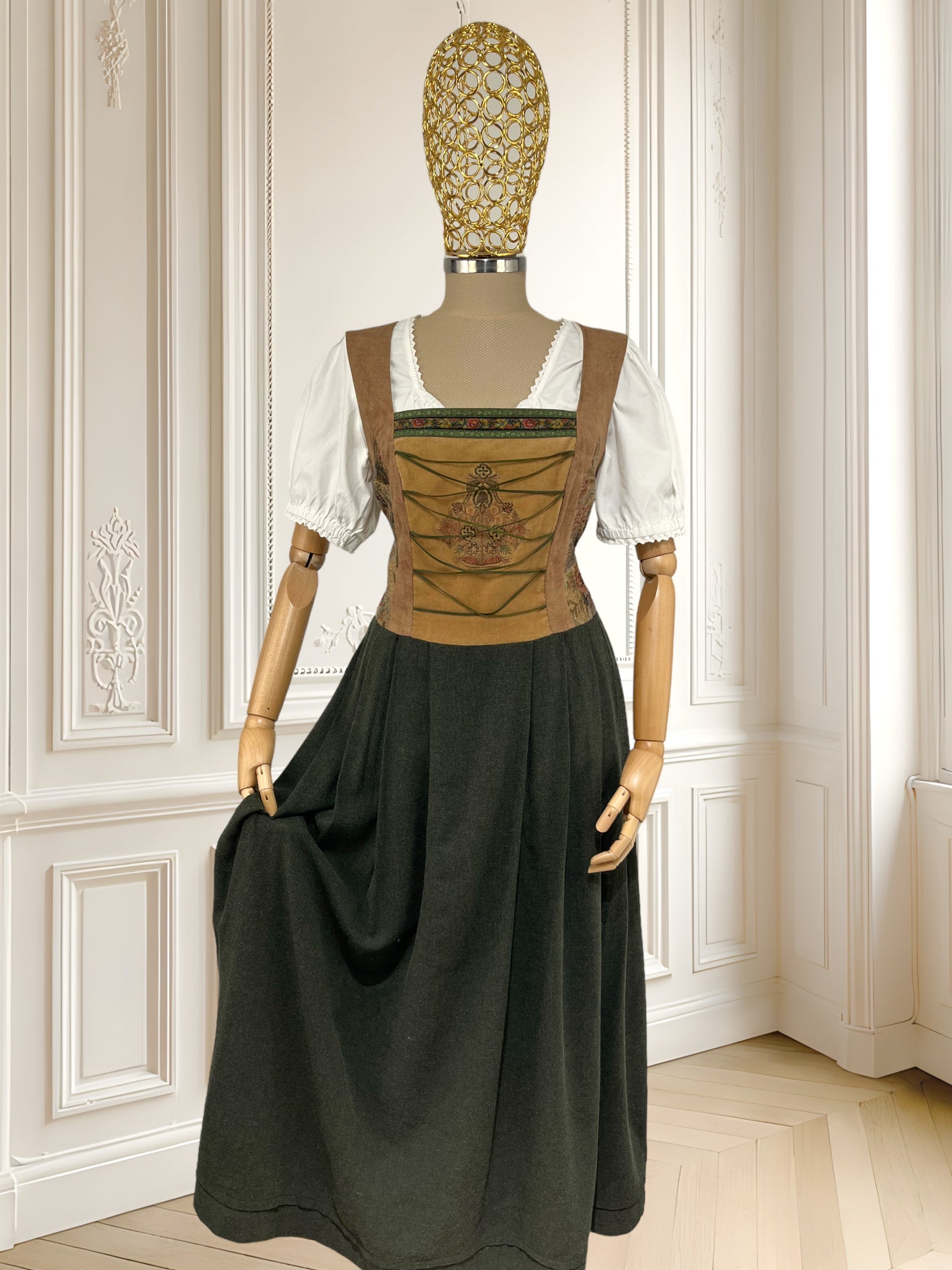 Rochie bavareză potrivită pentru M/L