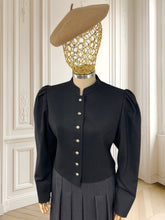 Încarcă imaginea în vizualizatorul Galerie, Sacou vintage din lână pură potrivit pentru S/M
