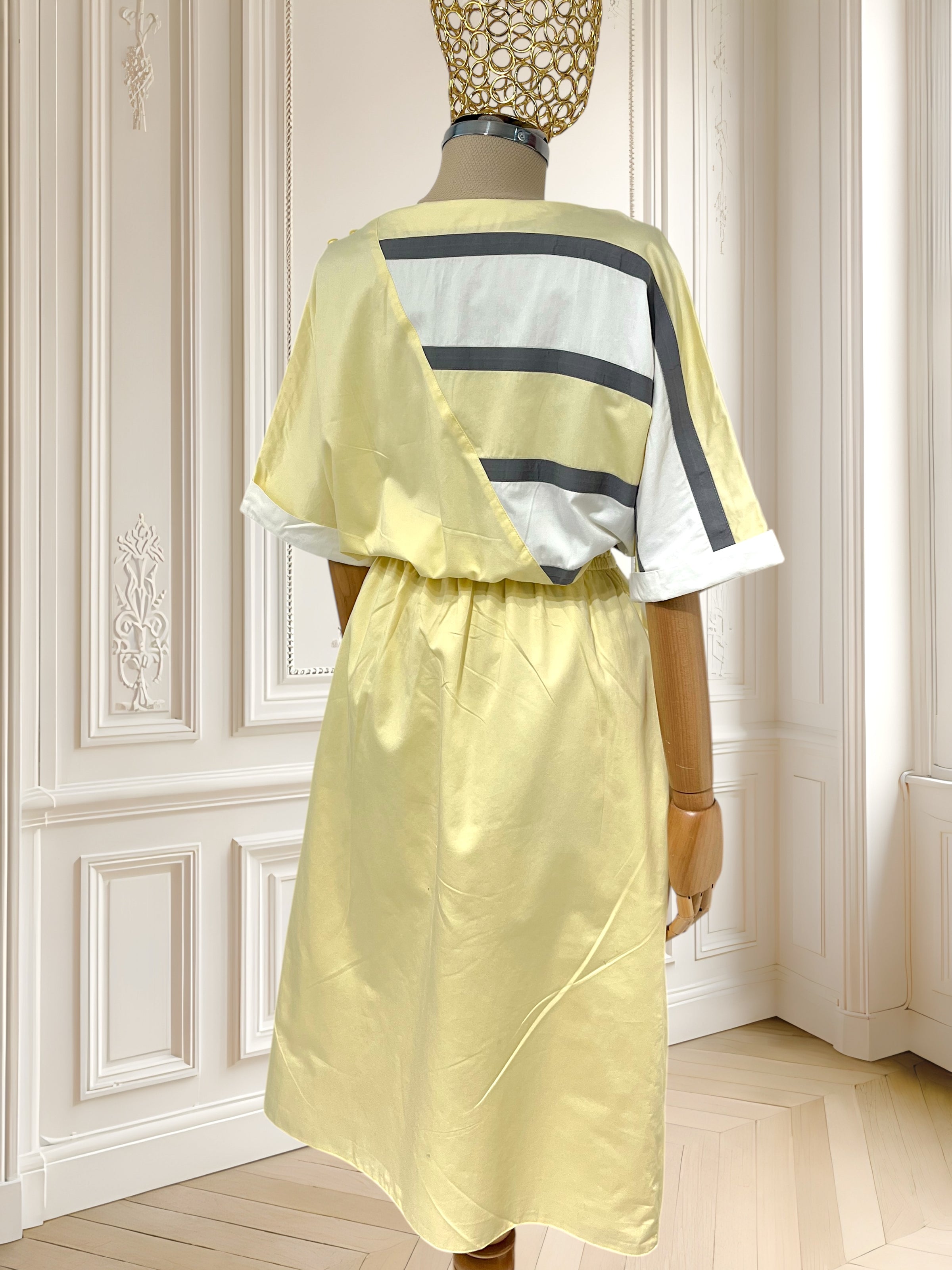 Rochie vintage cu croi fluture mărimea M