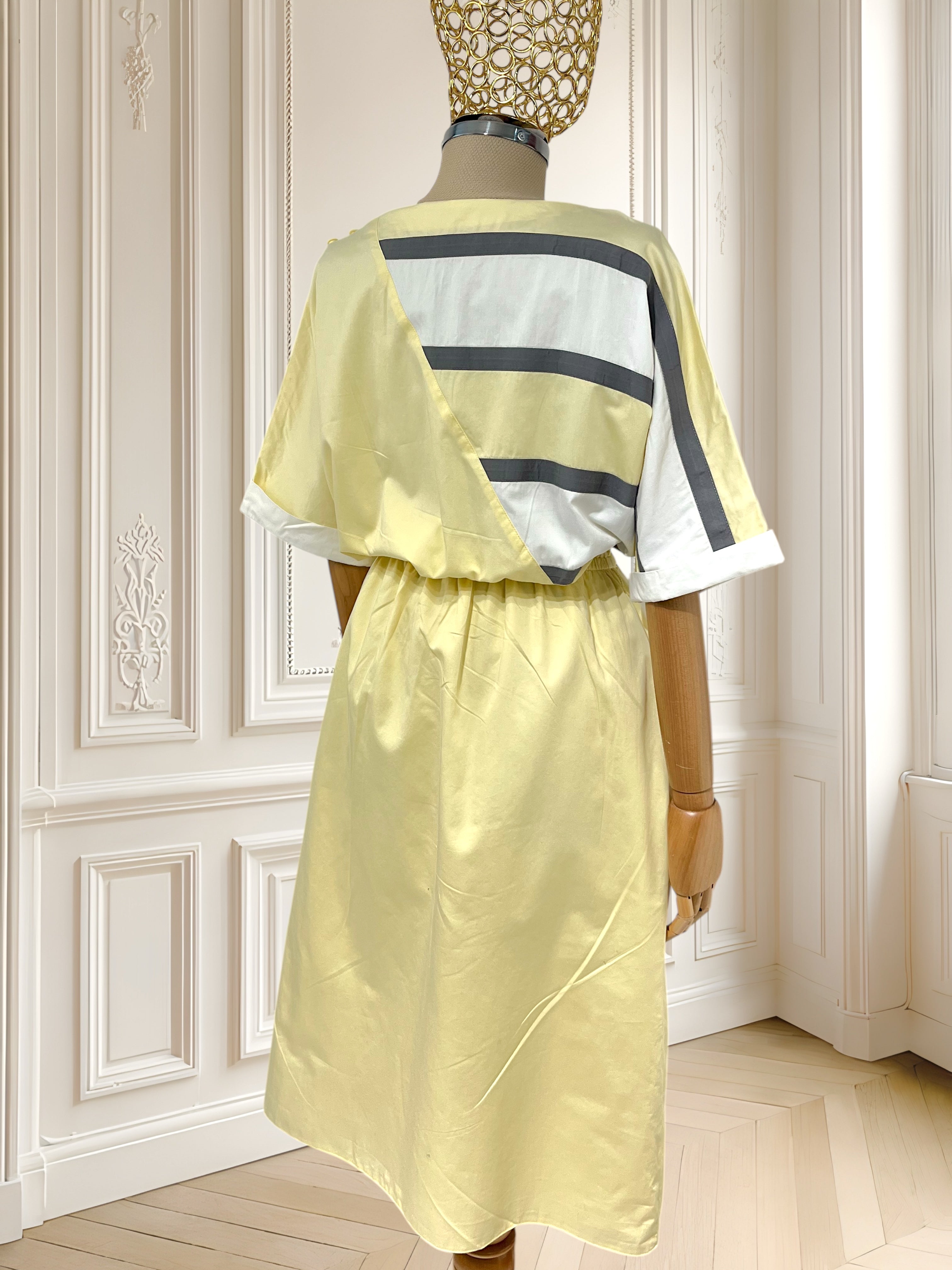 Rochie vintage cu croi fluture mărimea M