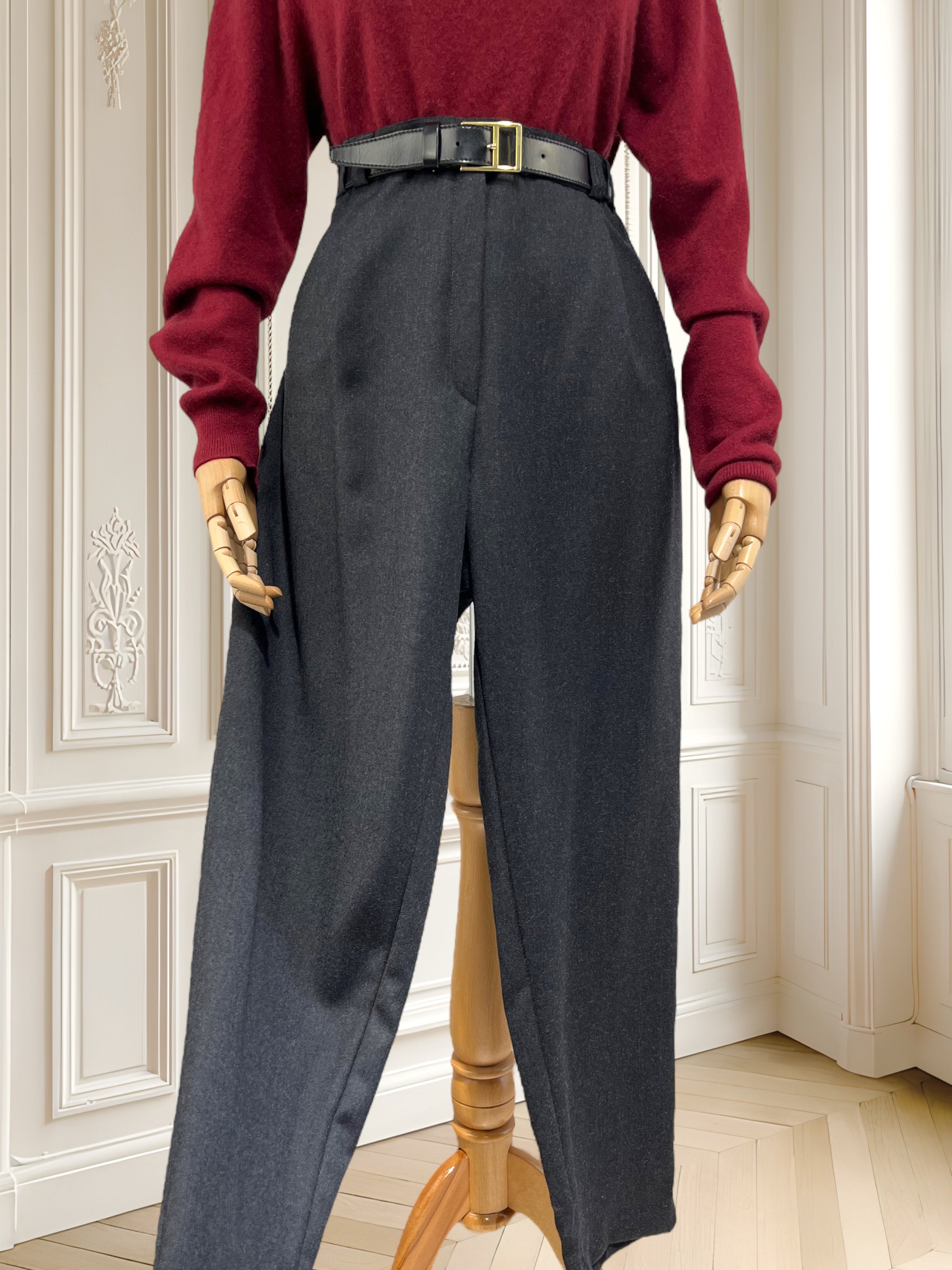 Pantaloni din lână pură cu talie înaltă și pense mărimea L