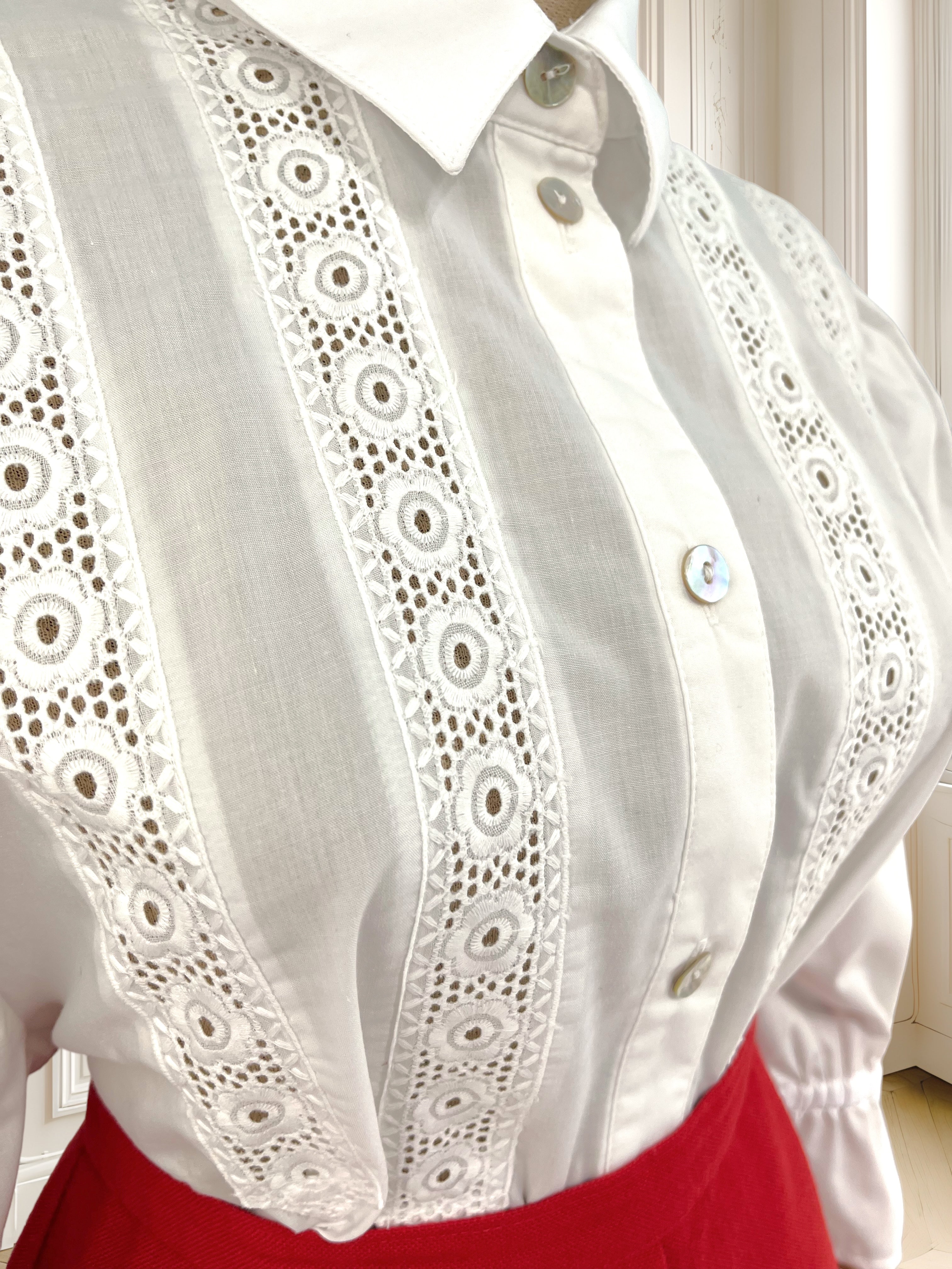 Cămașă vintage cu broderie mărimea XL