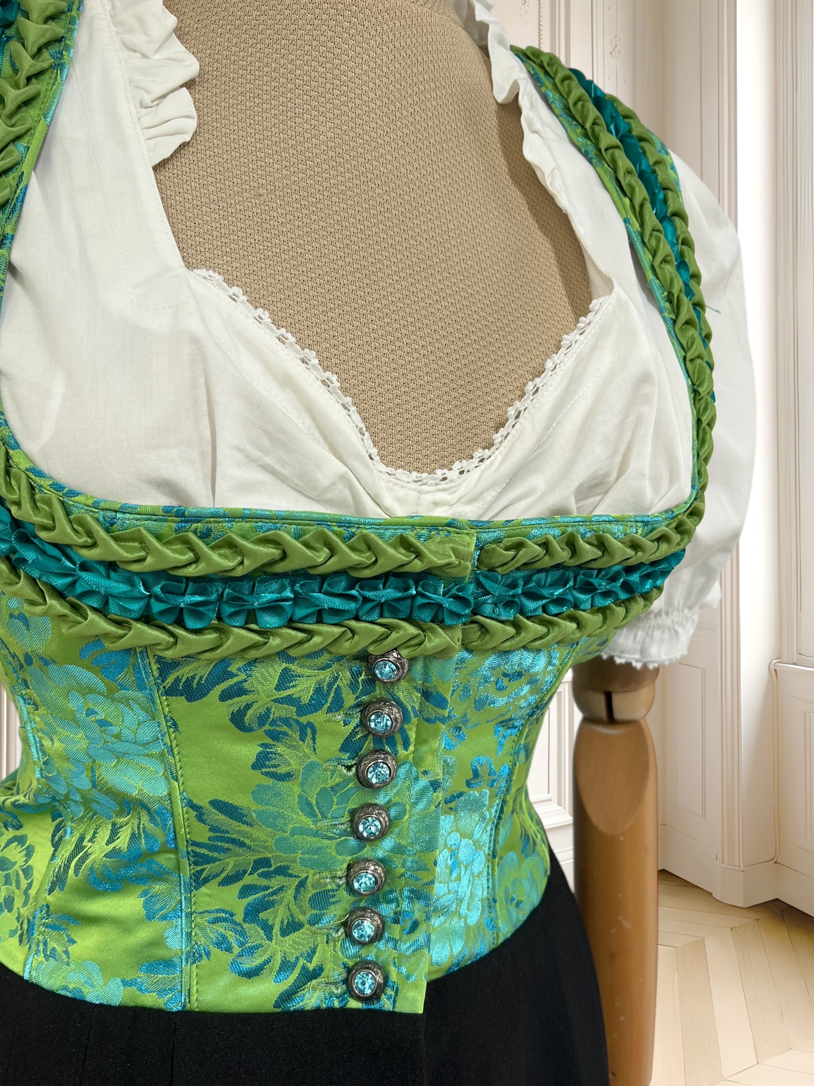 Rochie bavareză mărimea S