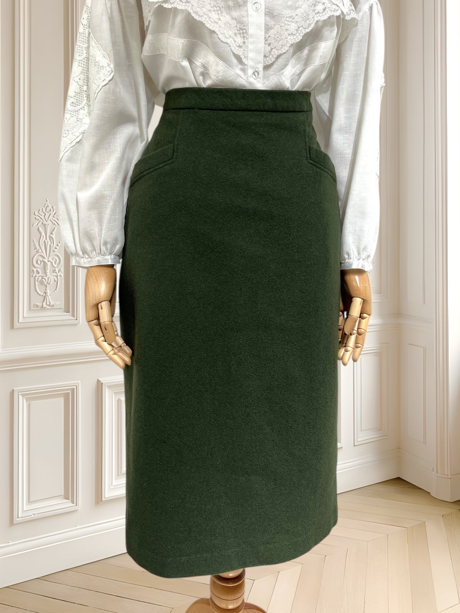Fustă vintage din lână pură potrivită pentru S/M