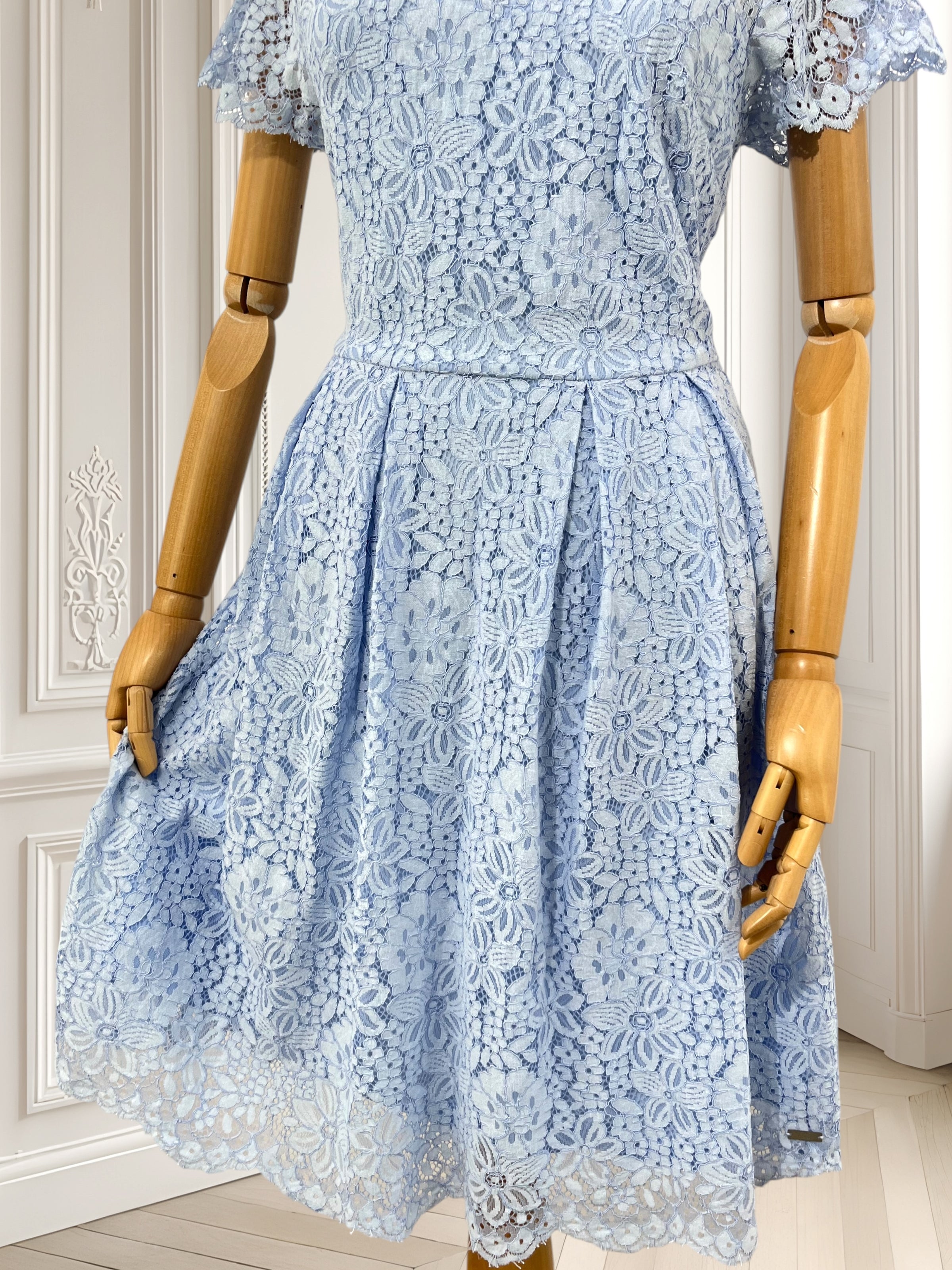 Rochie albastră din dantelă mărimea S