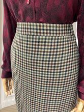 Încarcă imaginea în vizualizatorul Galerie, Fustă vintage din lână pură mărimea L
