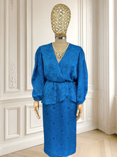 Încarcă imaginea în vizualizatorul Galerie, Rochie vintage cu croi fluture mărimea XL
