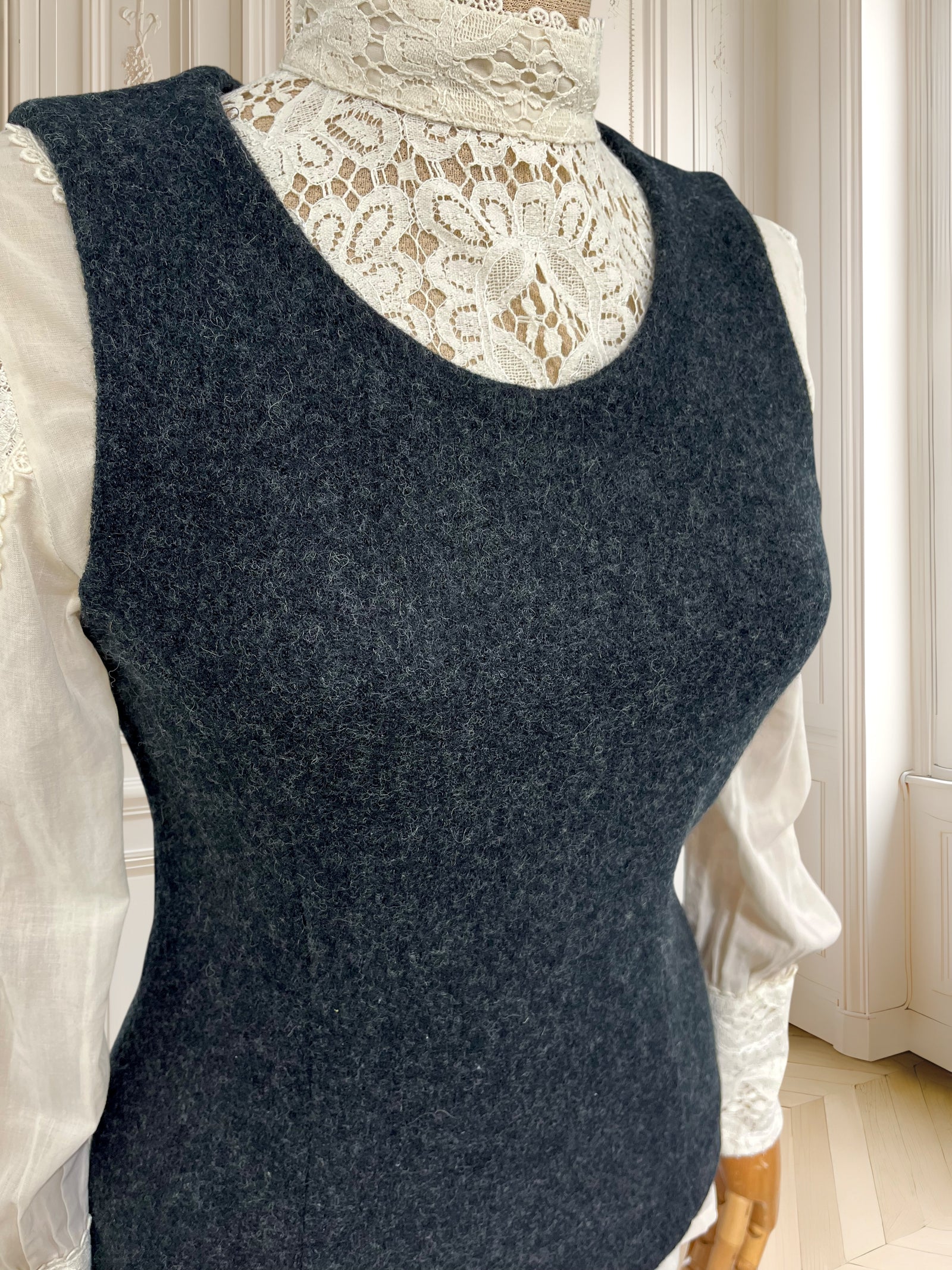Top vintage din lână mărimea S