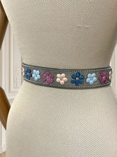 Încarcă imaginea în vizualizatorul Galerie, Curea vintage din piele
