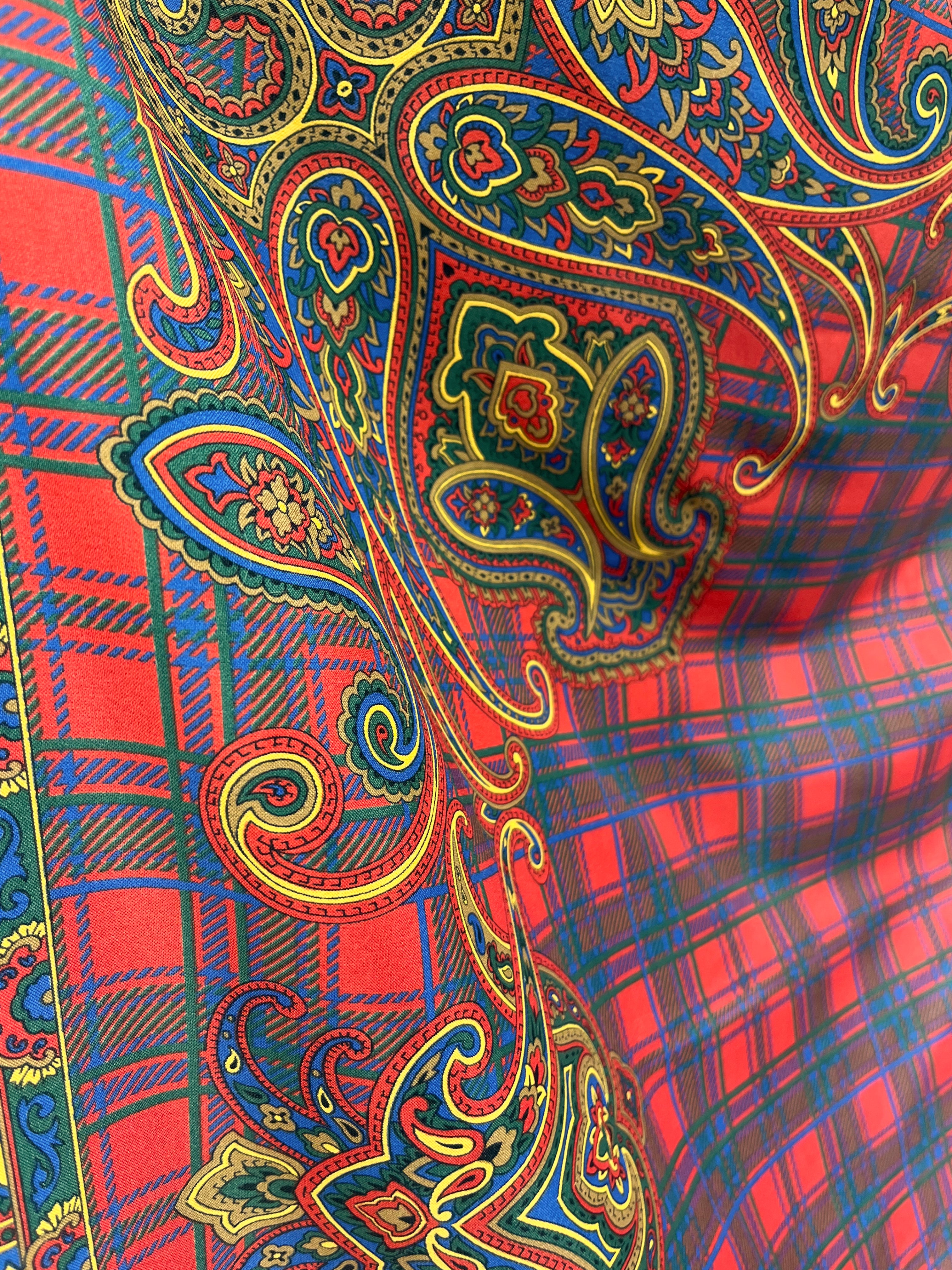Eșarfă colorată cu print paisley