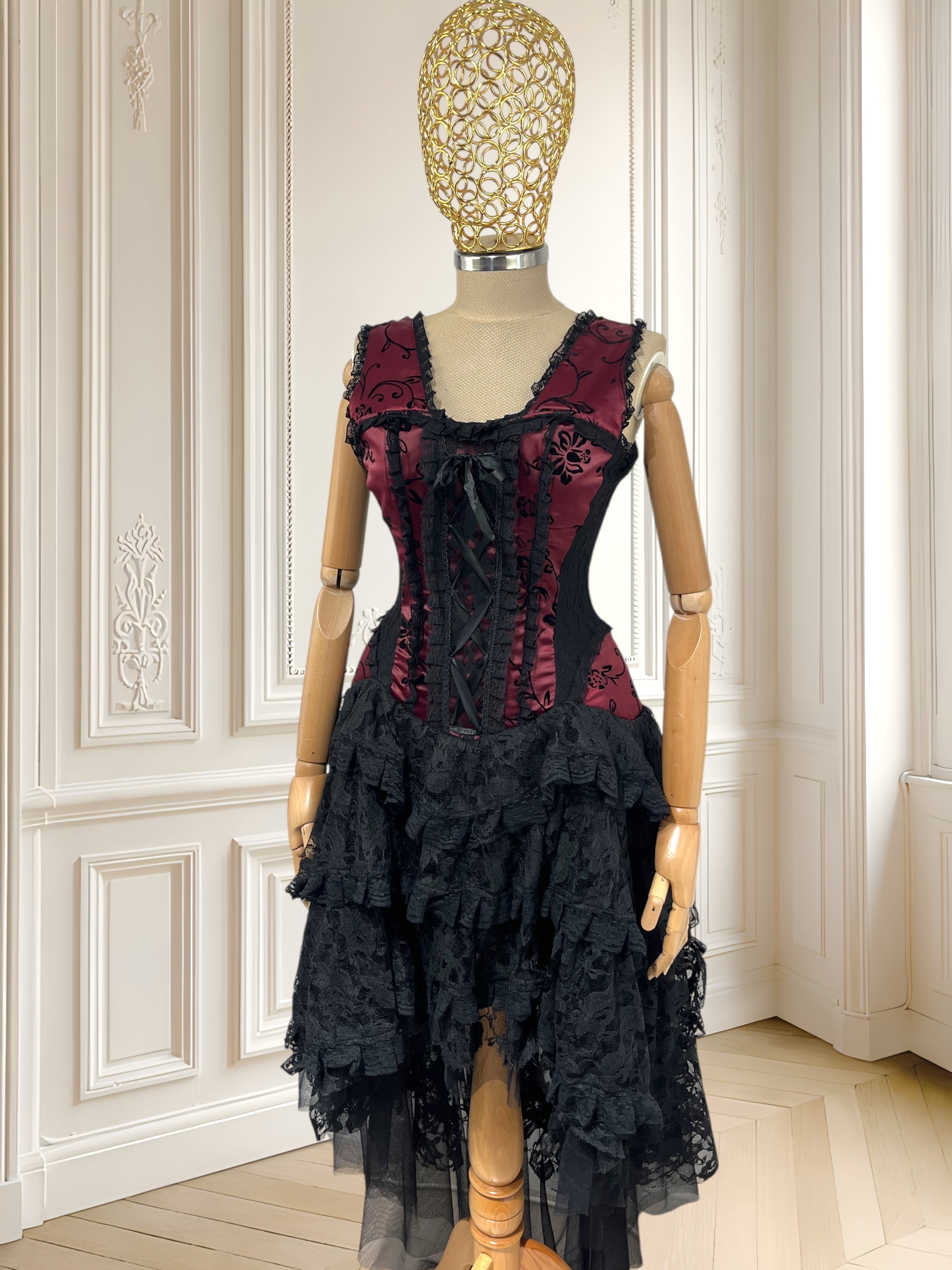 Rochie vintage cu corset și dantelă potrivită pentru XS/S