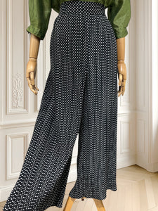 Pantaloni plisați cu buline potriviți pentru M/L