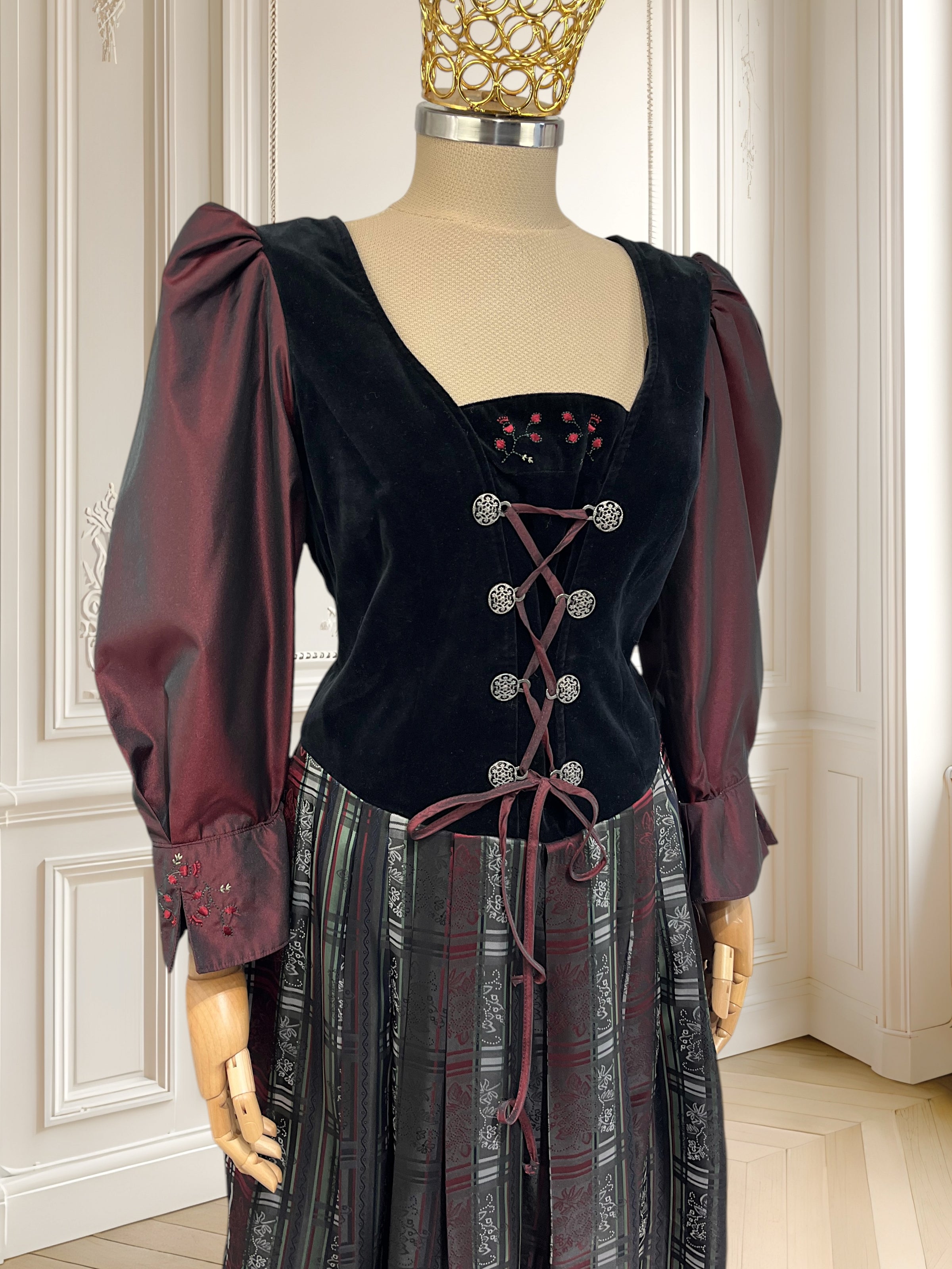 Rochie vintage cu inserție de catifea potrivită pentru M/L