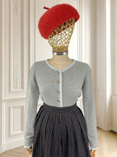 Încarcă imaginea în vizualizatorul Galerie, Cardigan vintage din lână mărimea S
