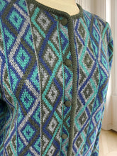 Încarcă imaginea în vizualizatorul Galerie, Cardigan vintage din lână potrivit pentru M/L
