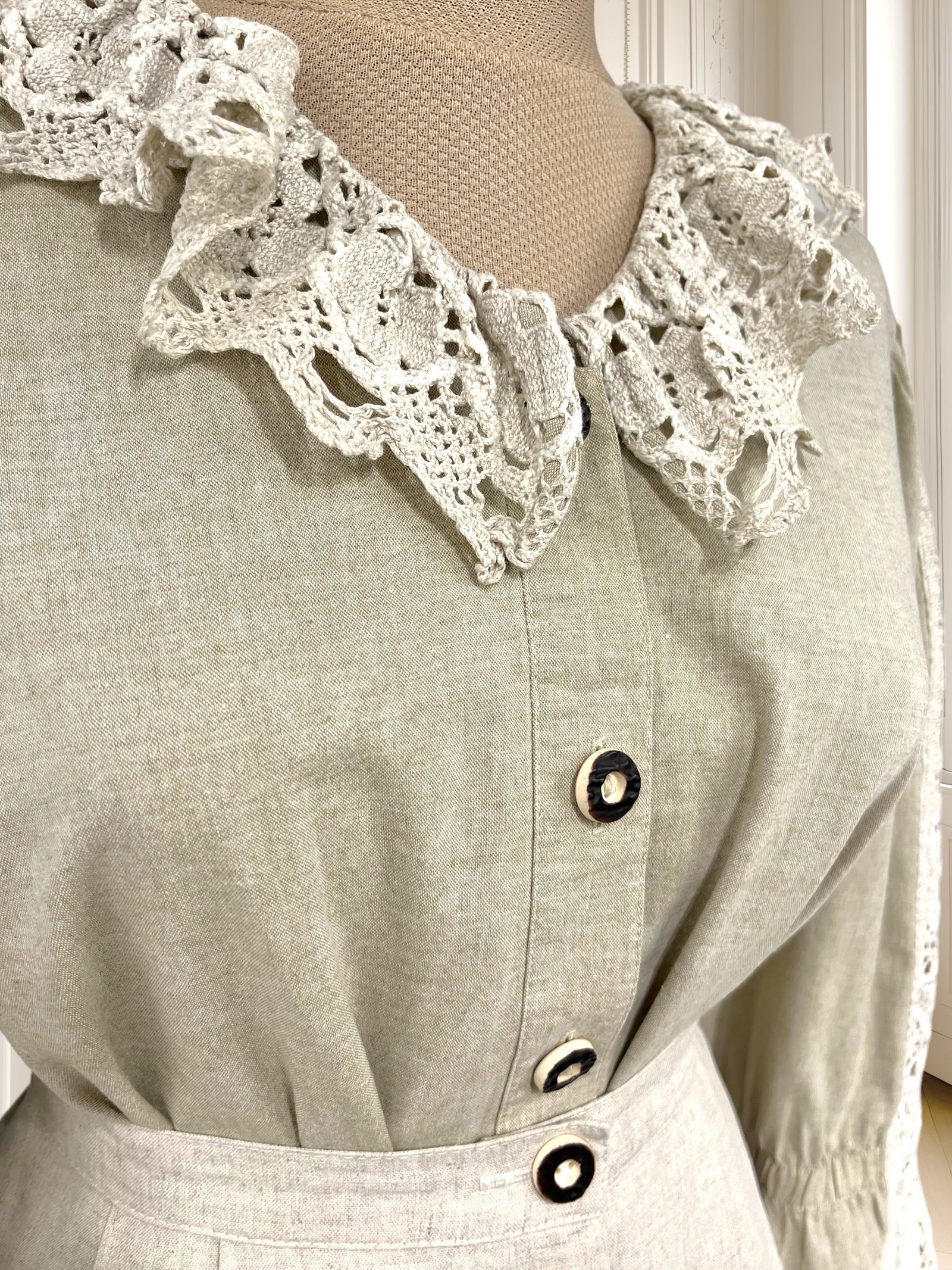 Cămașă vintage cu broderie mărimea XL