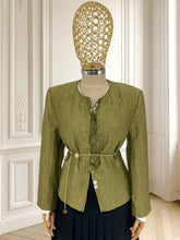 Încarcă imaginea în vizualizatorul Galerie, Sacou vintage olive din in mărimea M
