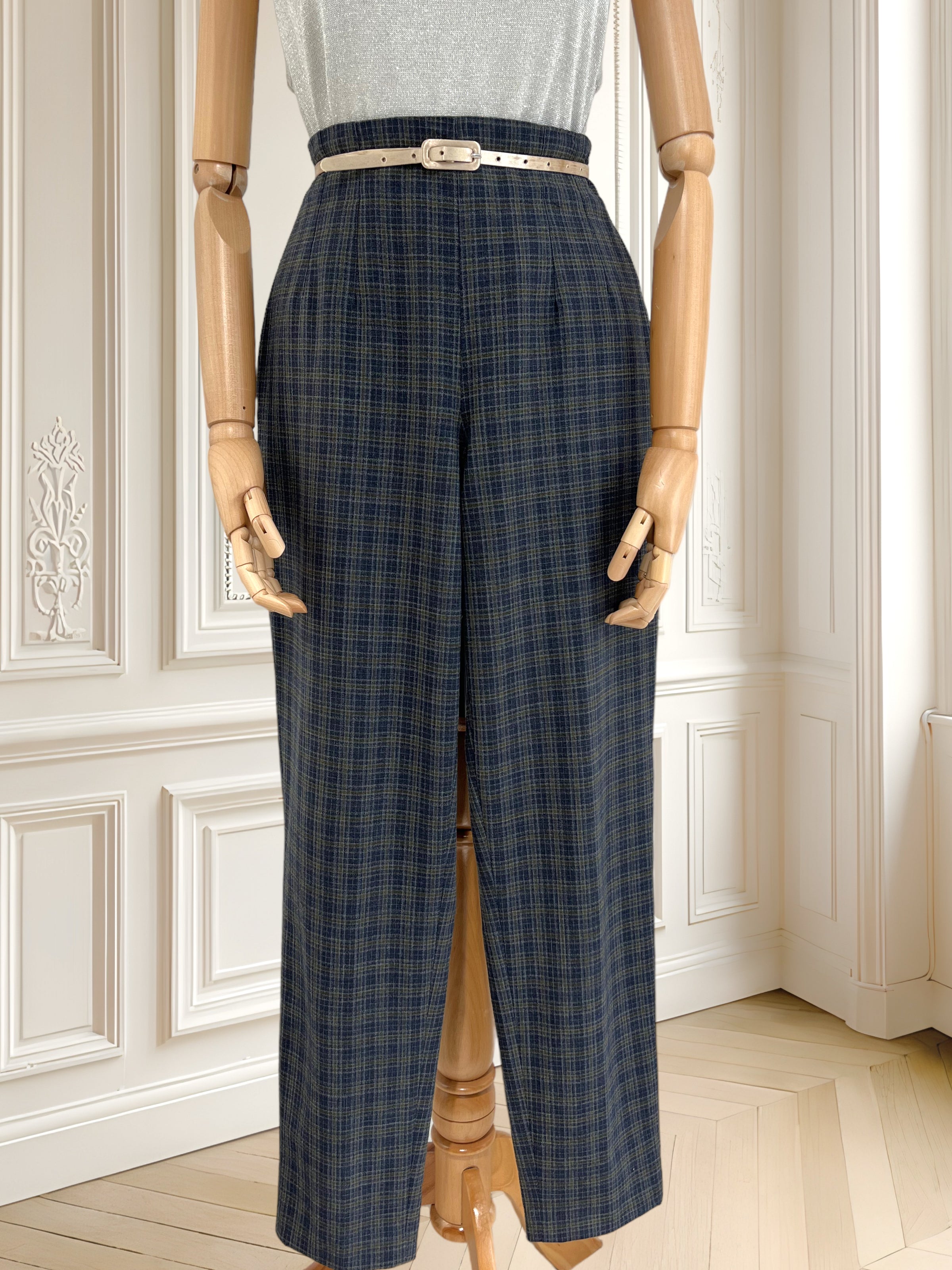 Pantaloni în carouri din amestec de lână pură mărimea S