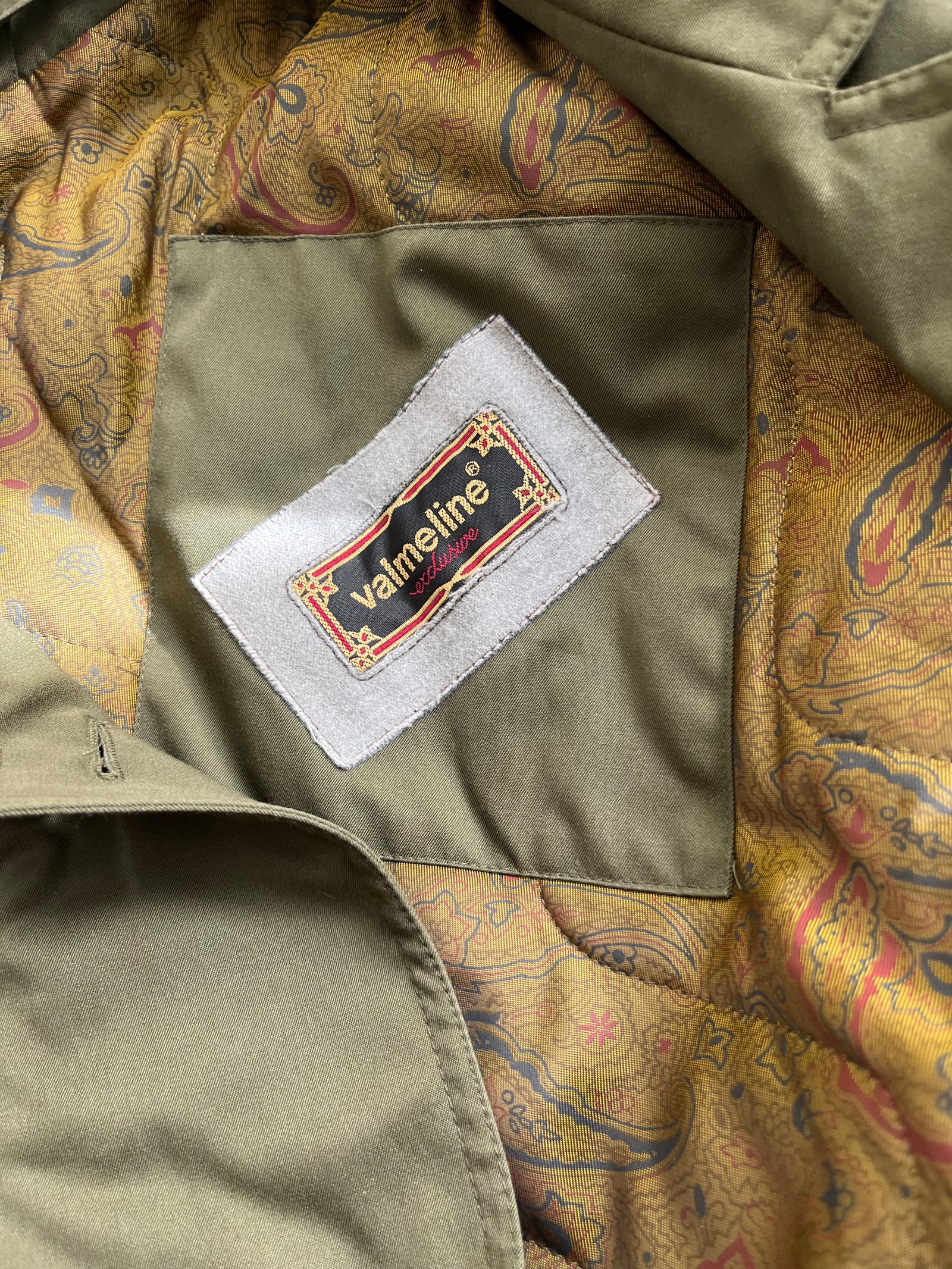 Trench coat cu căptușeală matlasată mărimea L